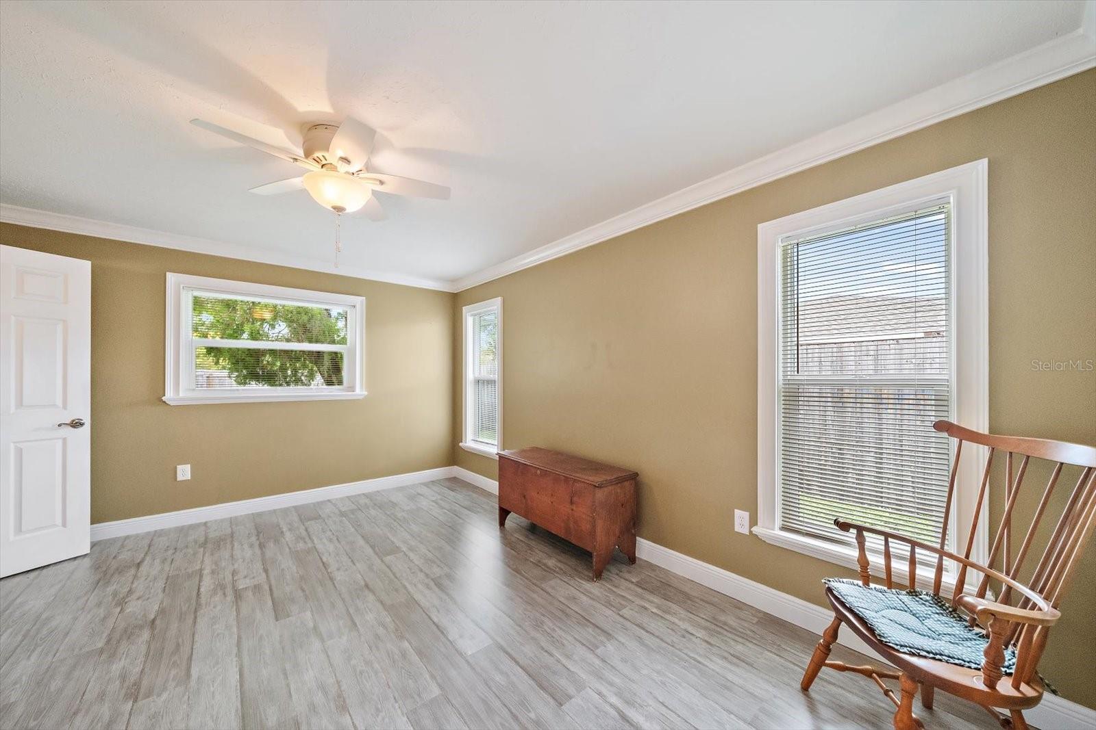 4378 MEADOWLAND CIR