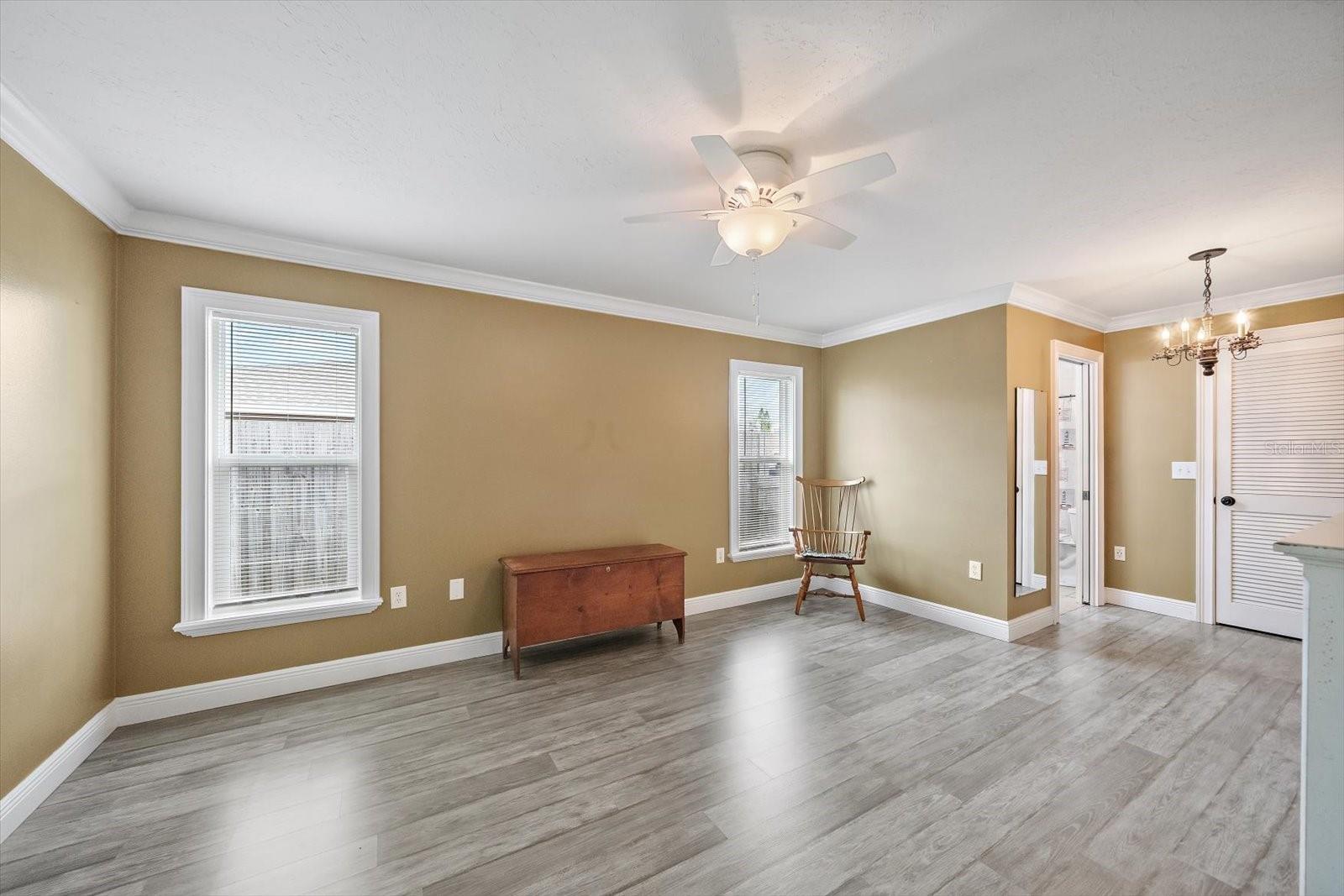 4378 MEADOWLAND CIR
