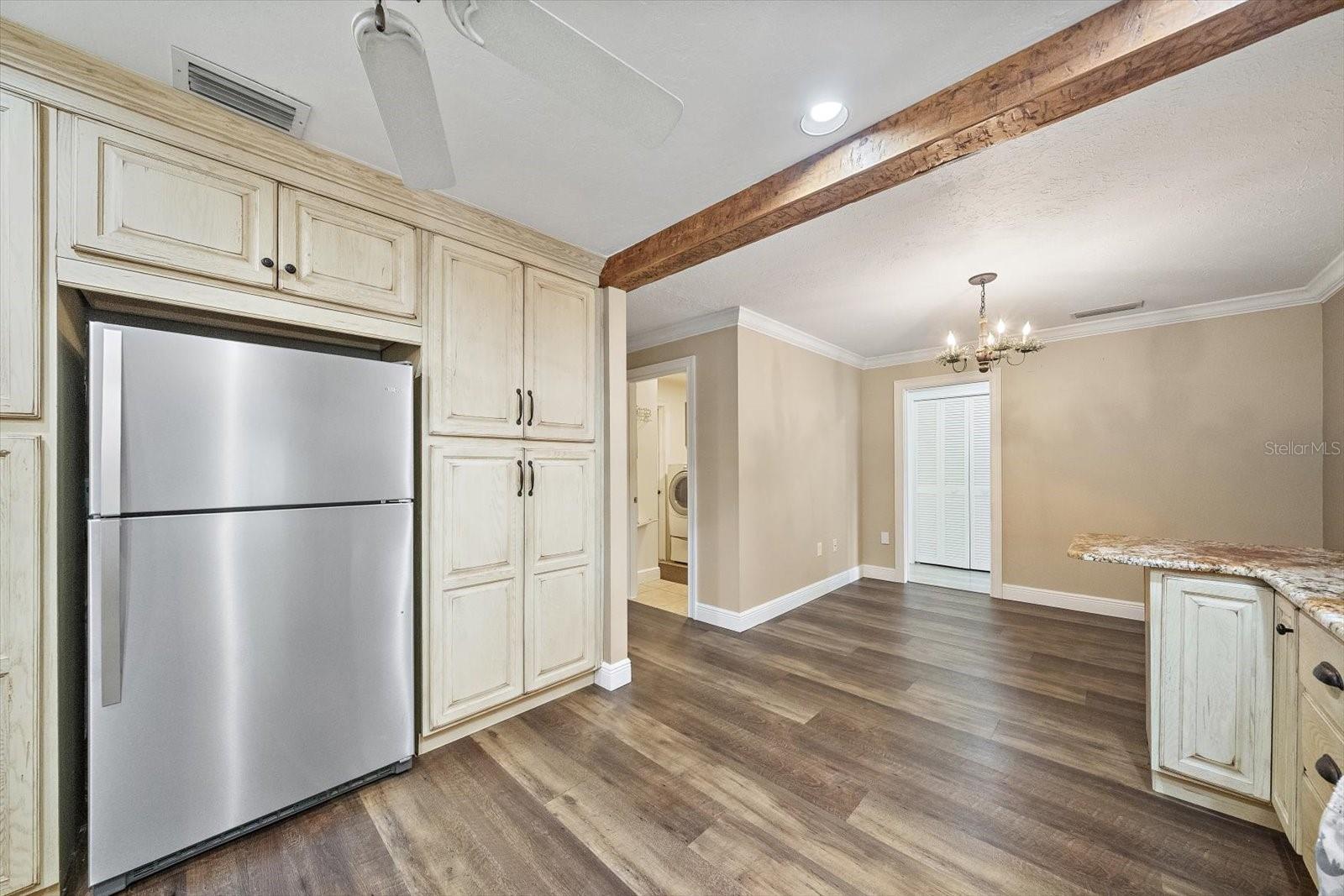 4378 MEADOWLAND CIR