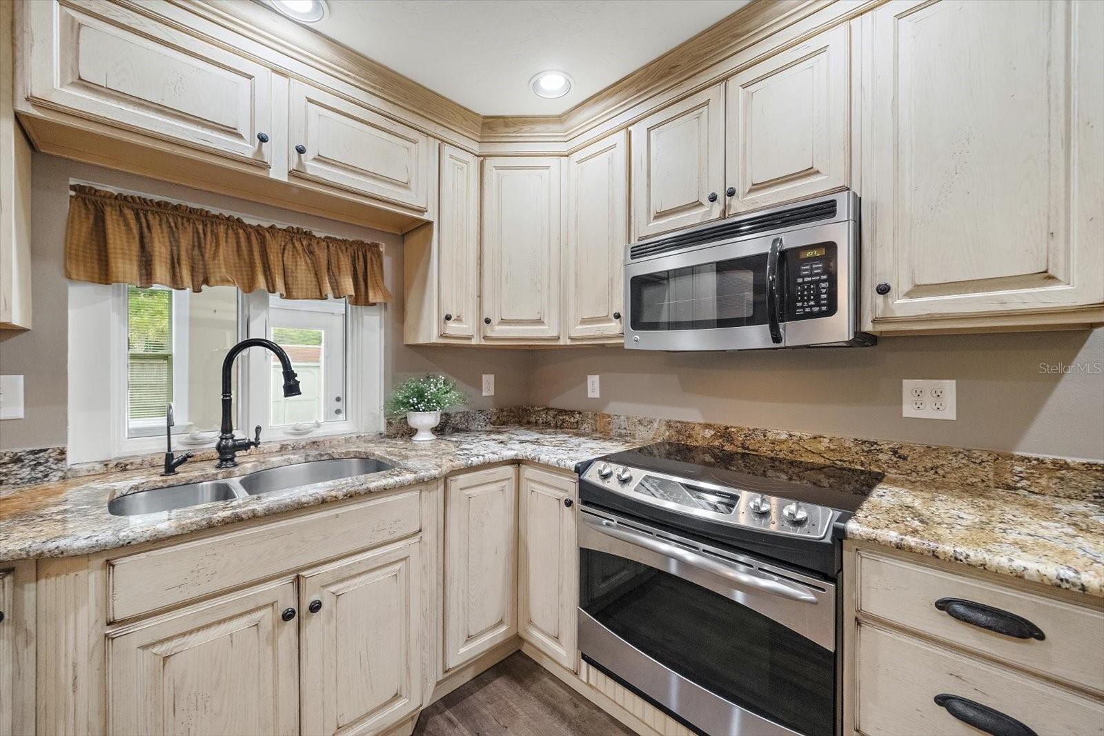 4378 MEADOWLAND CIR