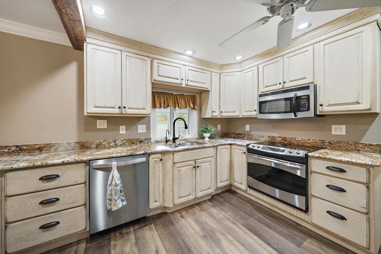 4378 MEADOWLAND CIR