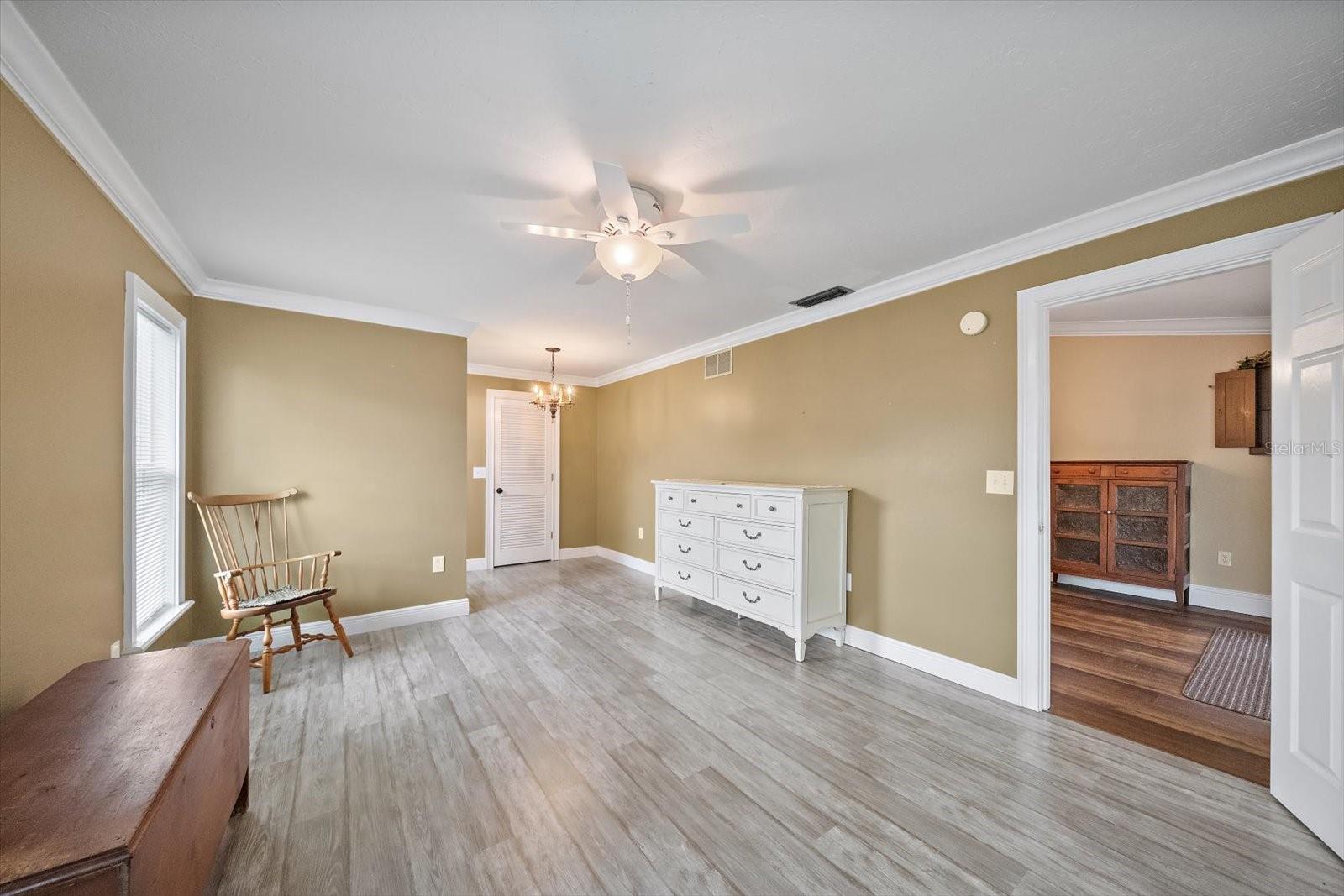 4378 MEADOWLAND CIR