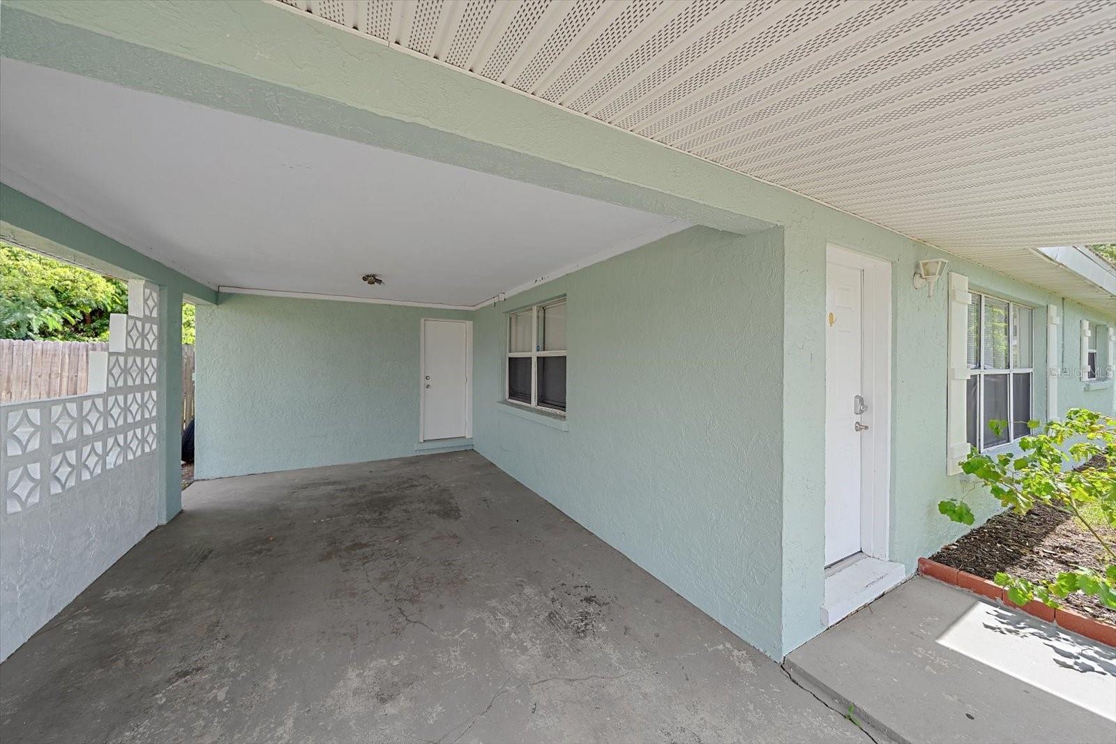 2135 LEE LN
