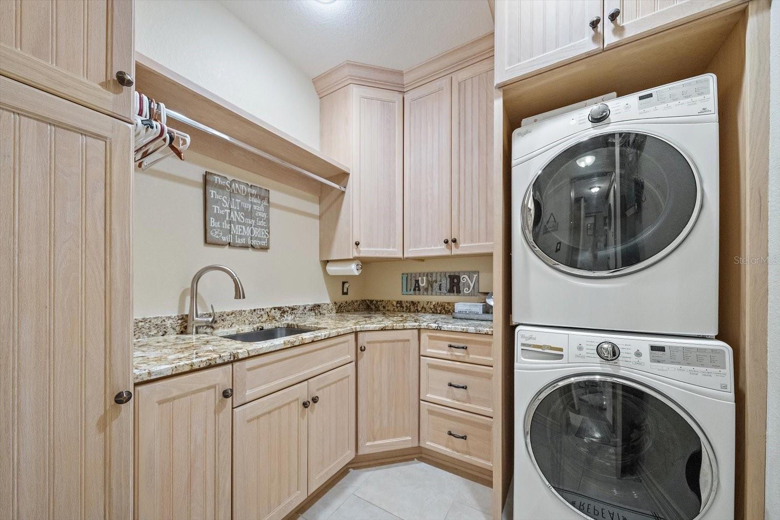 15172 LEIPZIG CIR