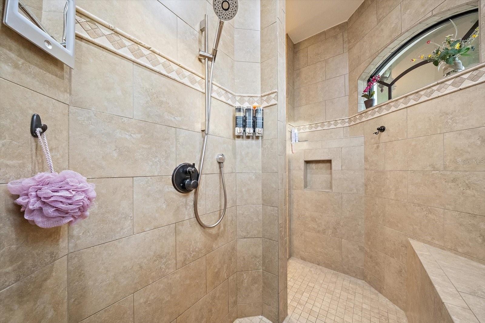 15172 LEIPZIG CIR