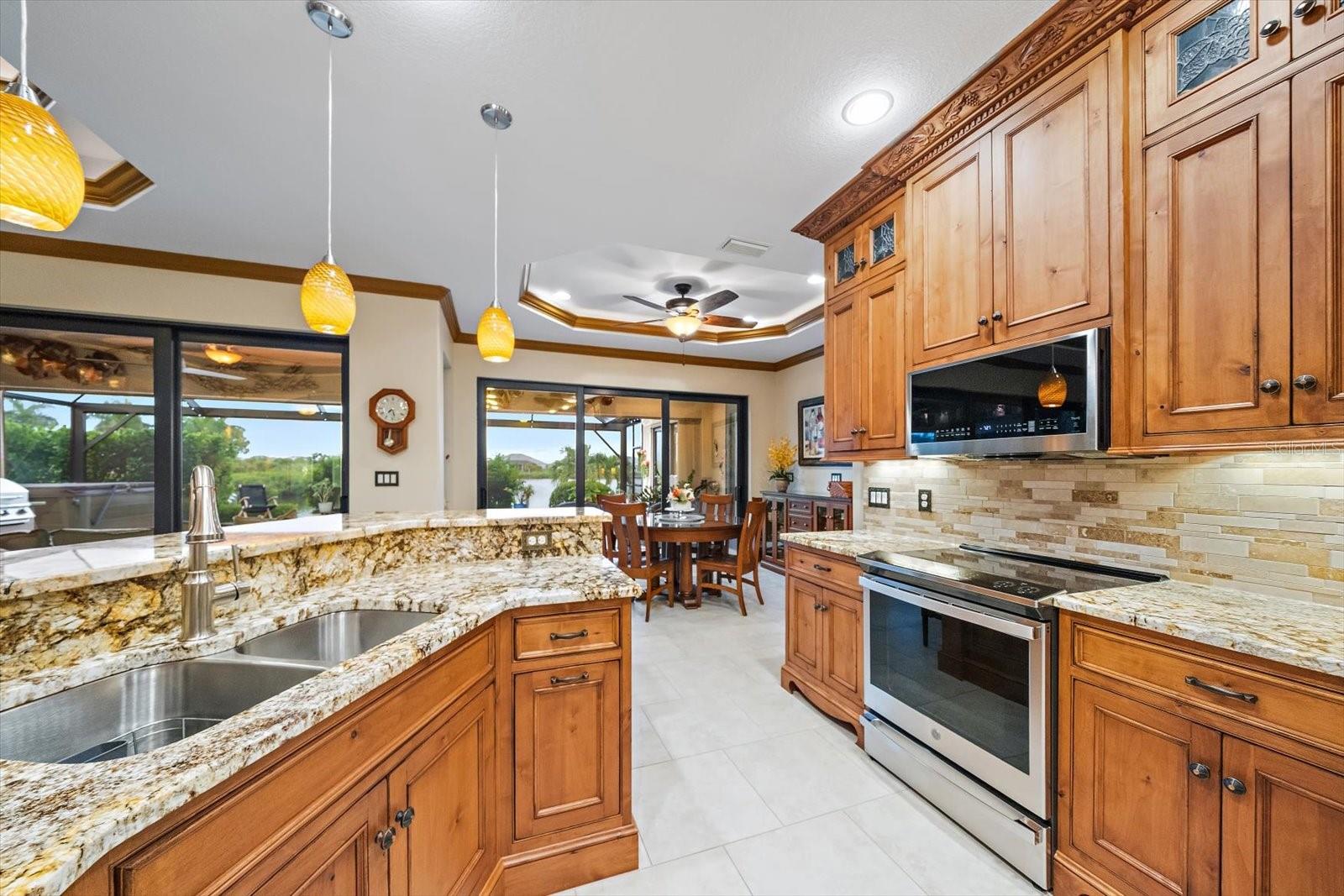 15172 LEIPZIG CIR