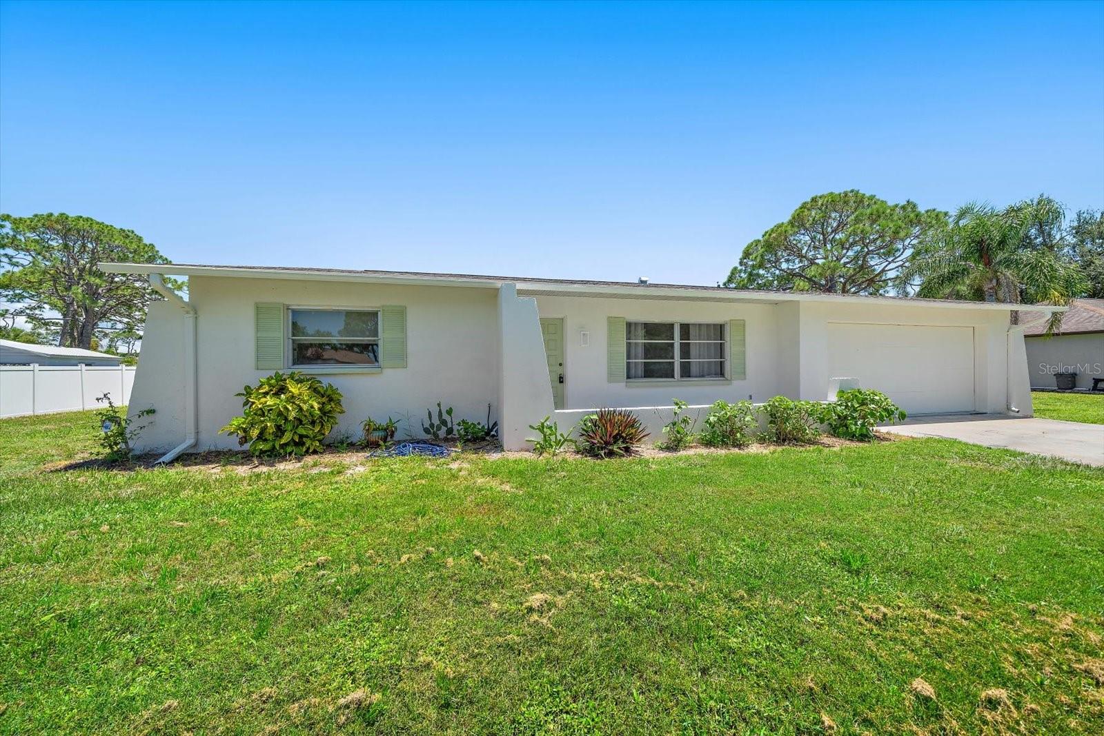 987 QUEEN RD