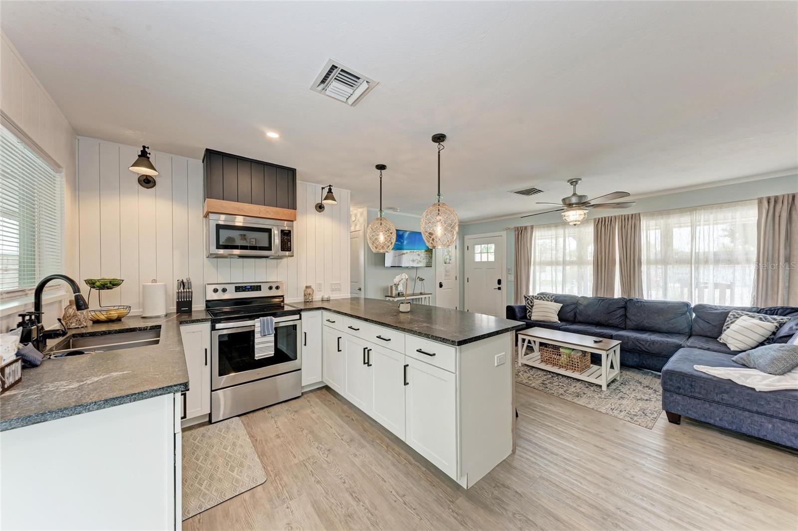 2304 BAHIA VISTA ST