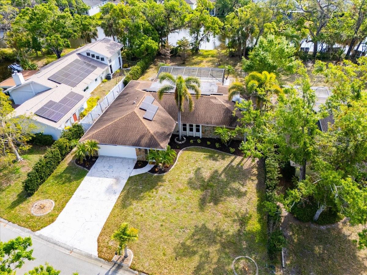214 WHISPERING OAKS CT