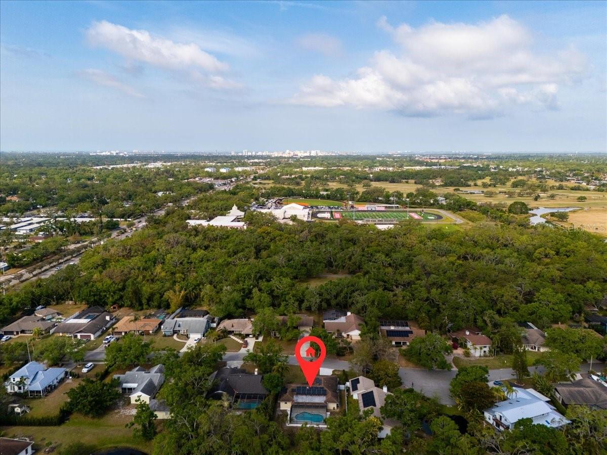 214 WHISPERING OAKS CT