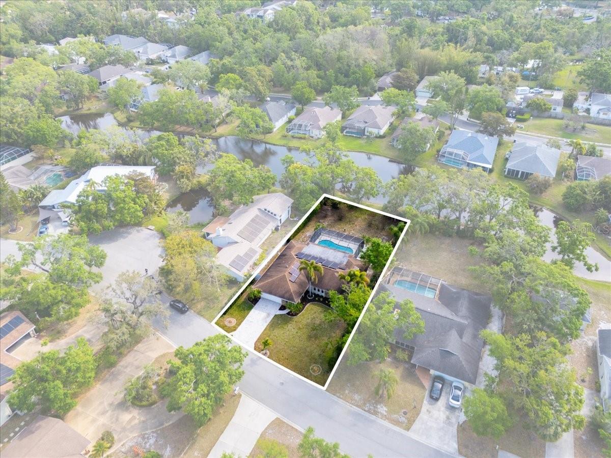 214 WHISPERING OAKS CT