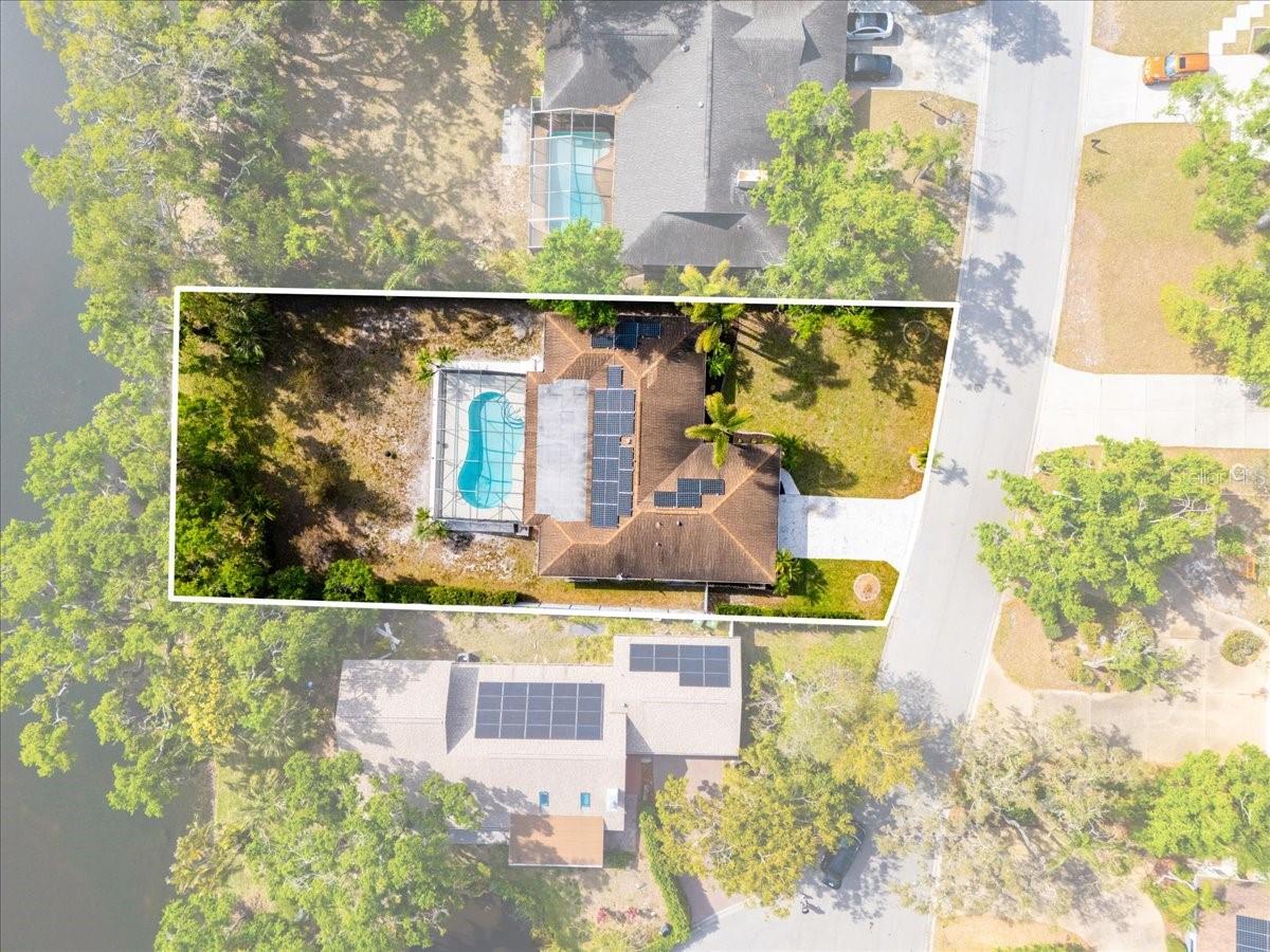 214 WHISPERING OAKS CT