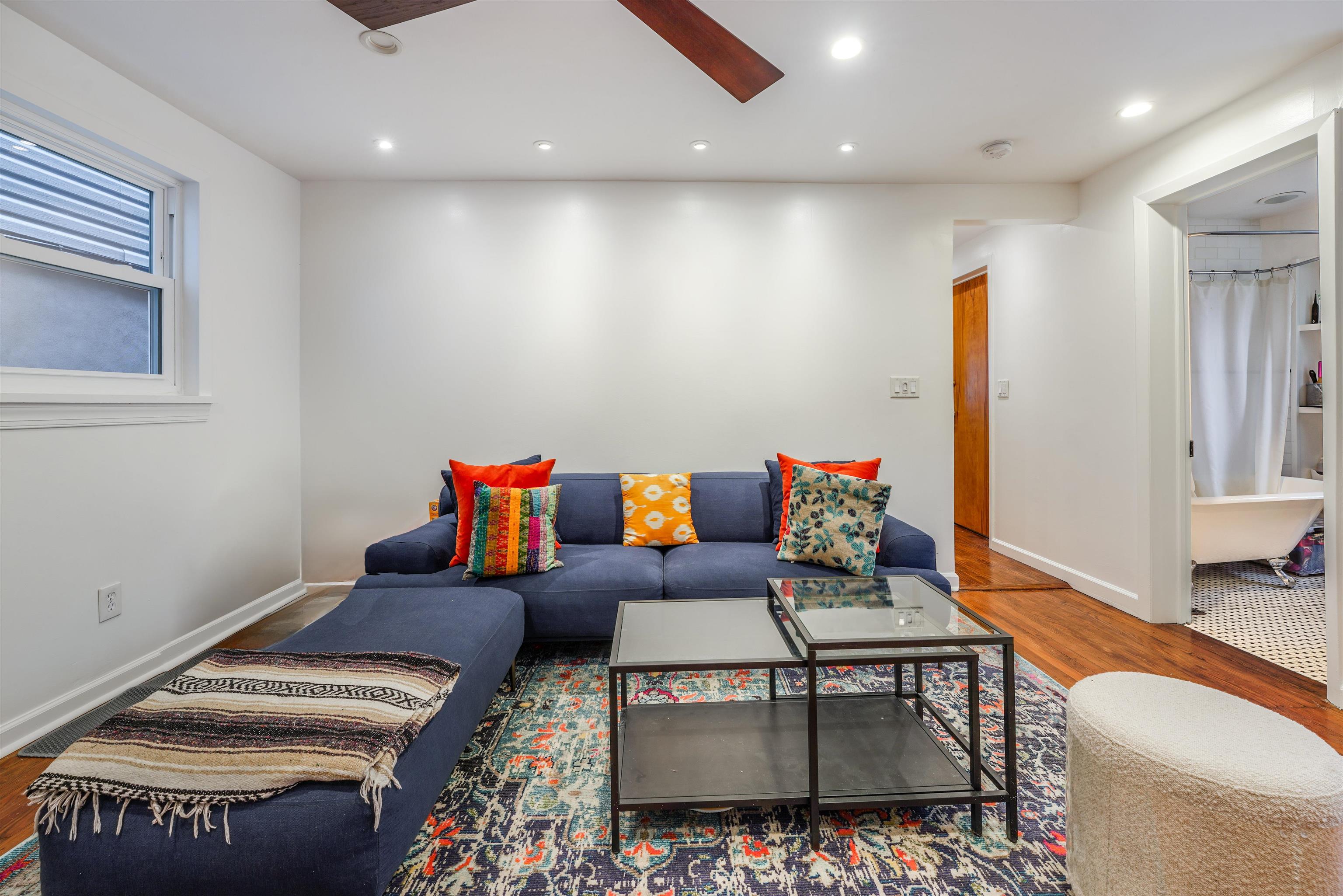 34 THORNE ST