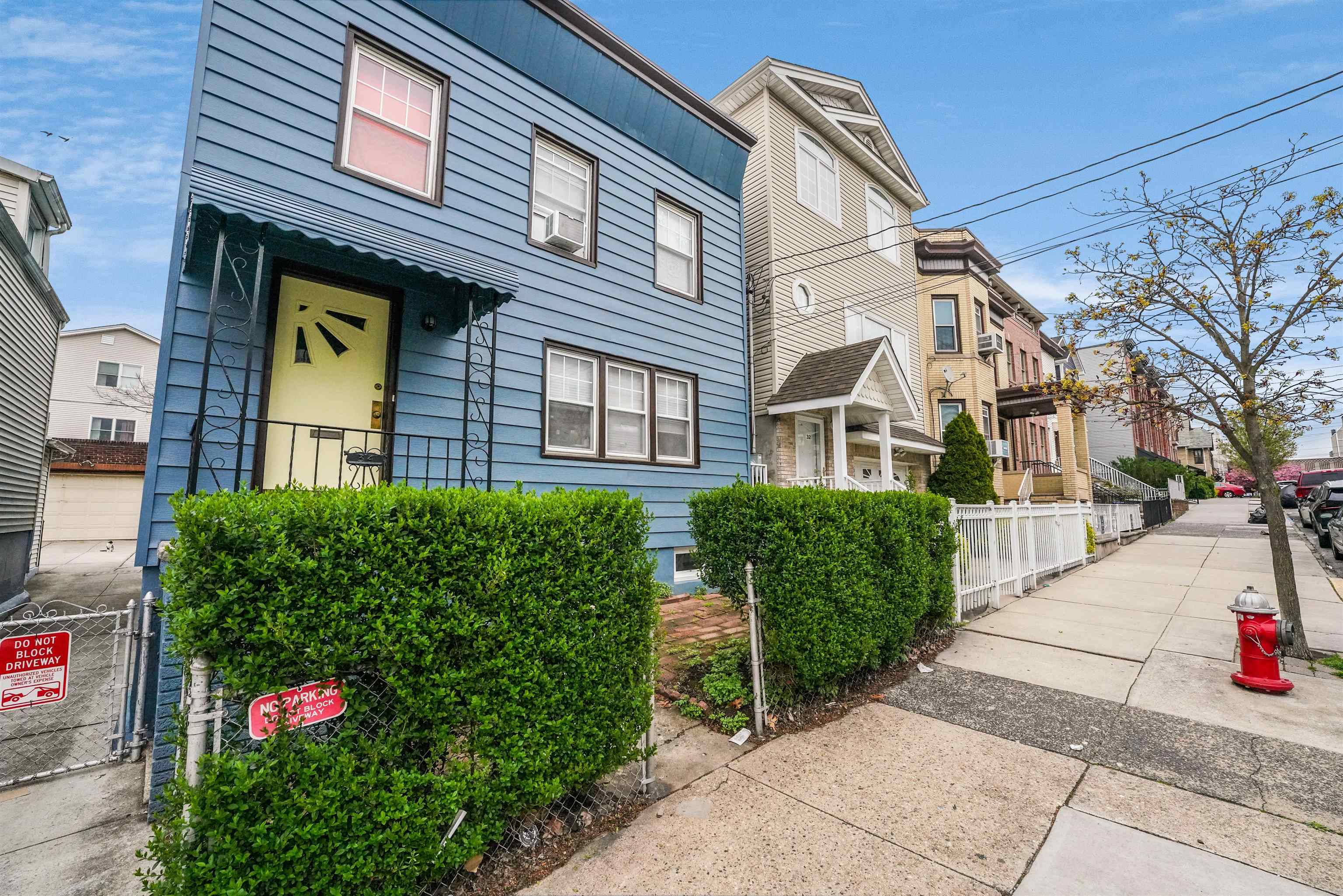 34 THORNE ST