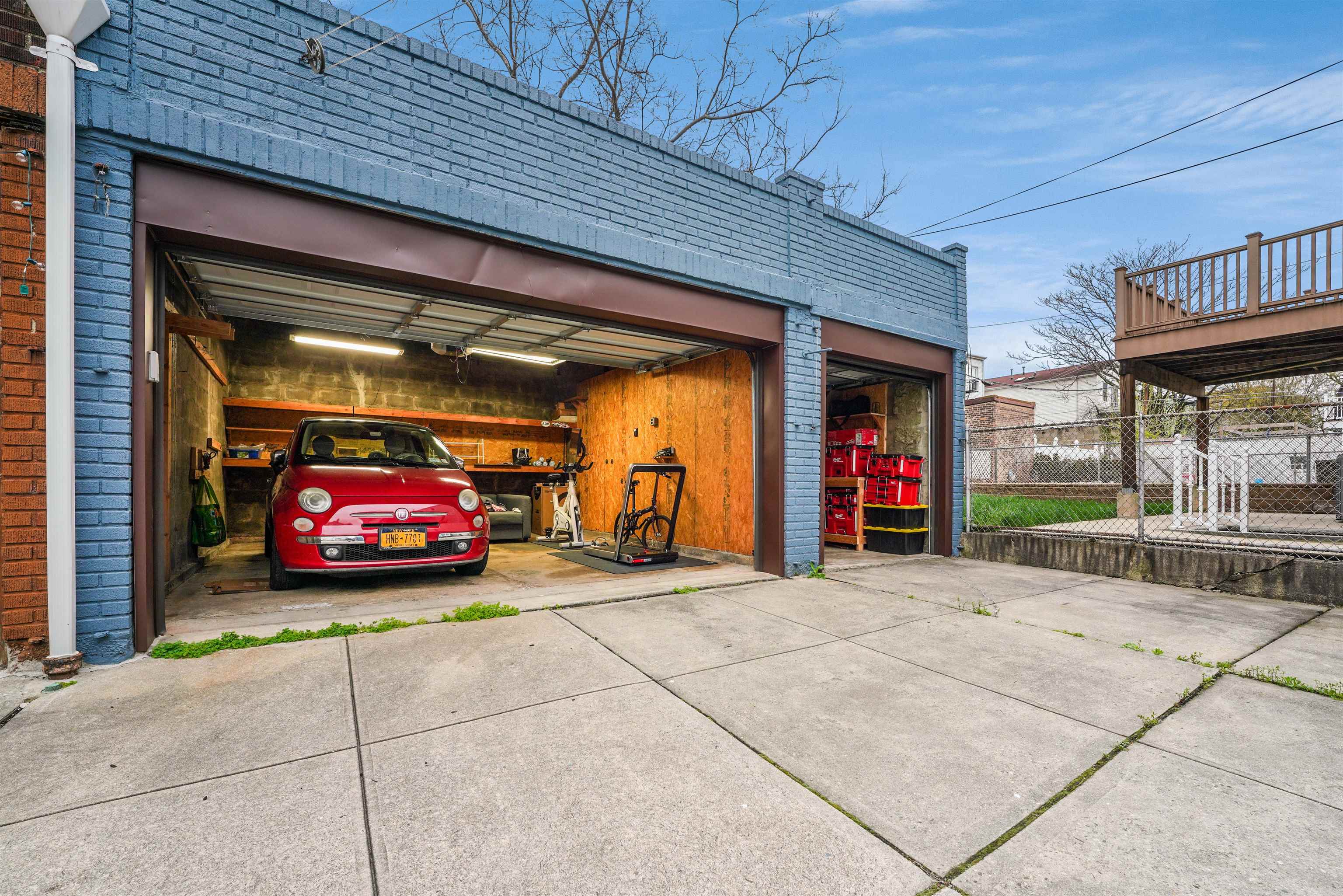 34 THORNE ST