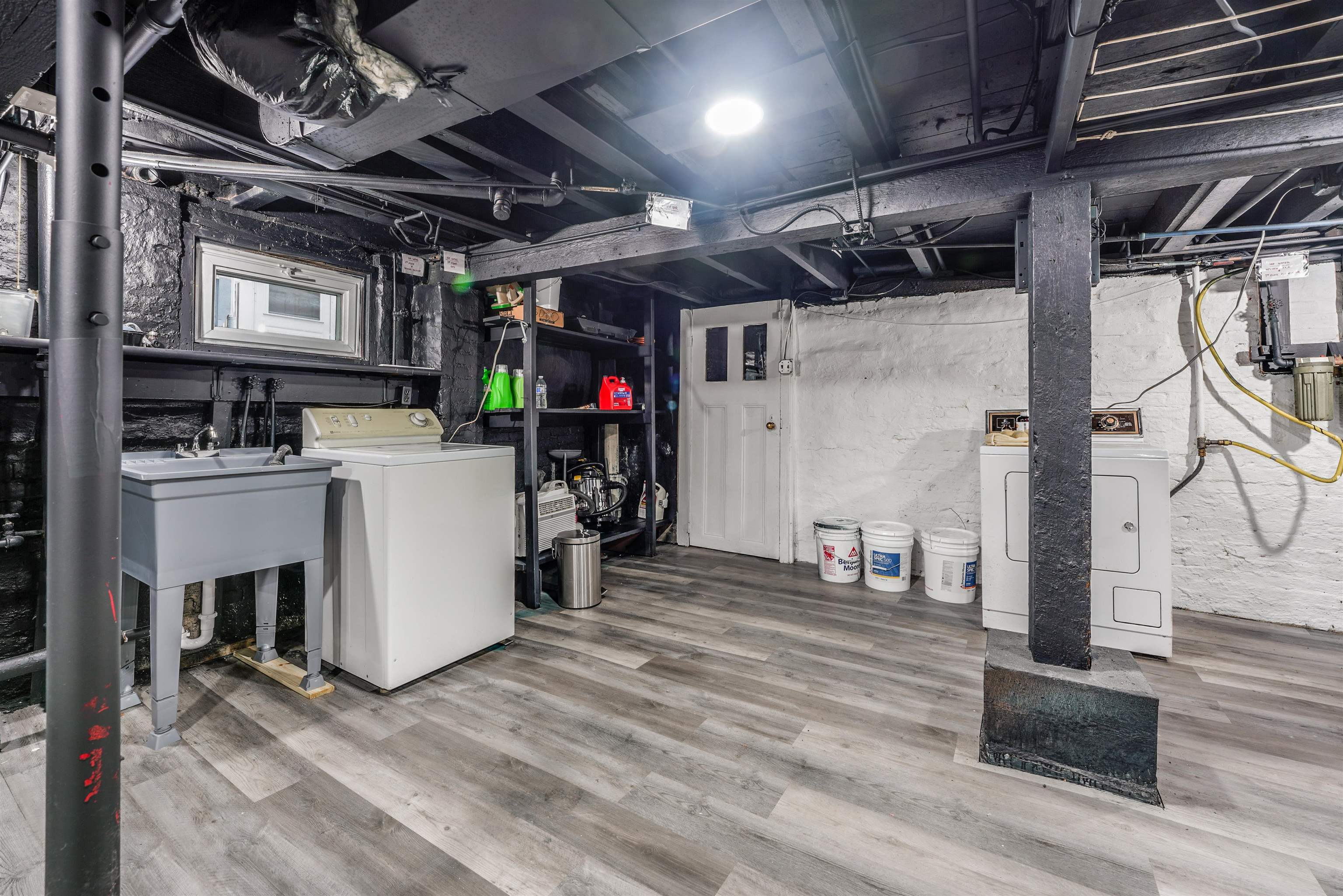 34 THORNE ST