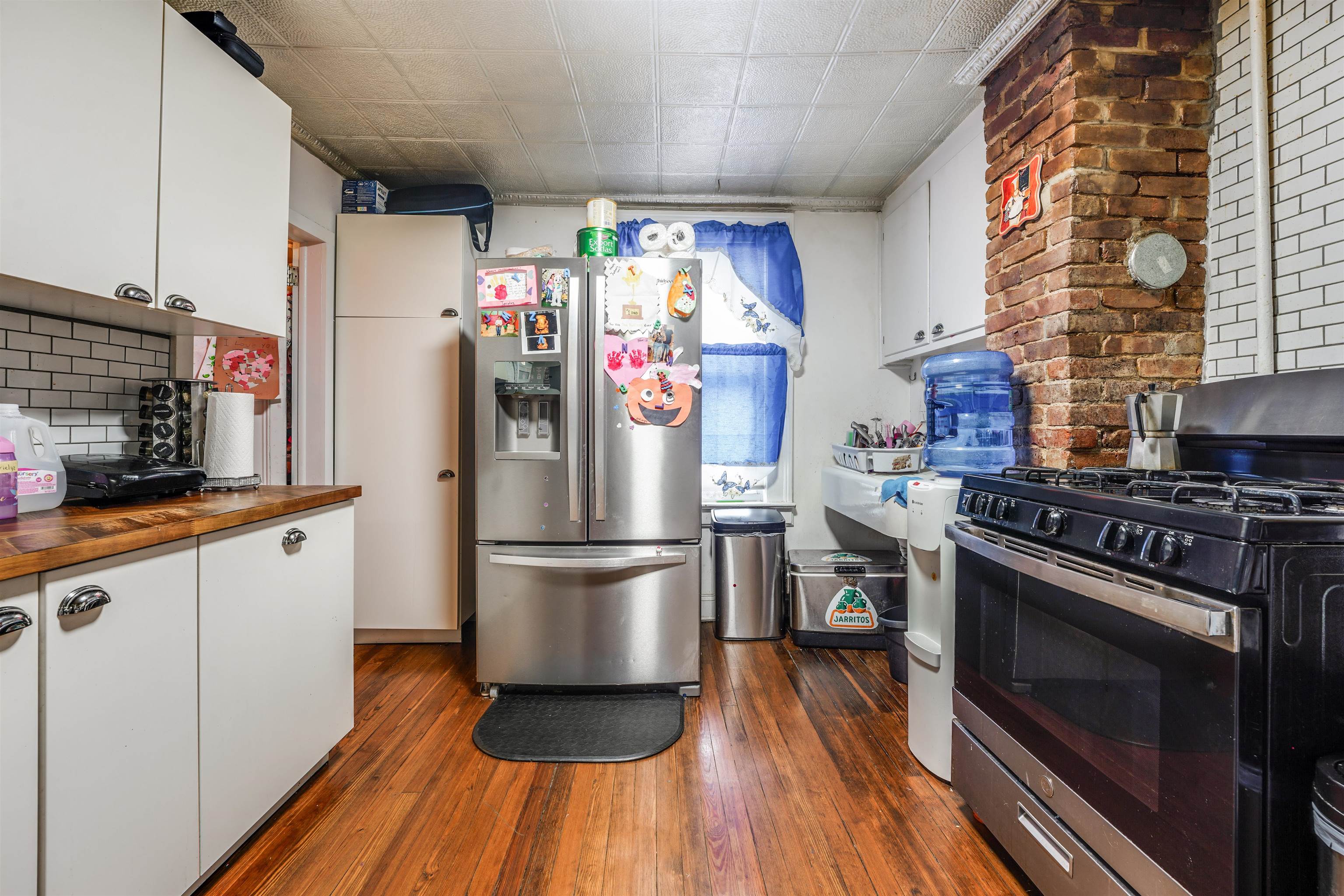 34 THORNE ST