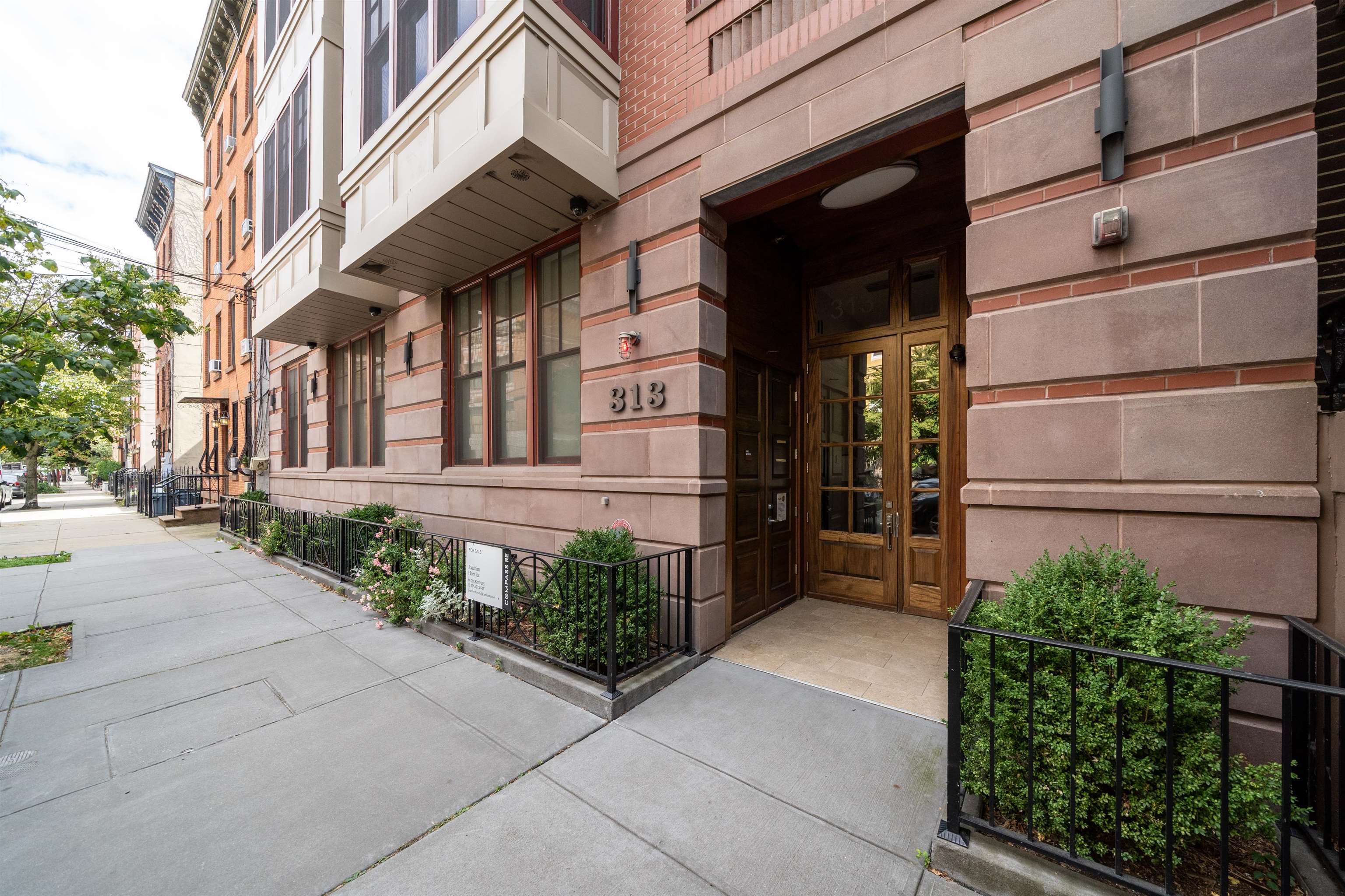 313 7TH ST Unit: 101