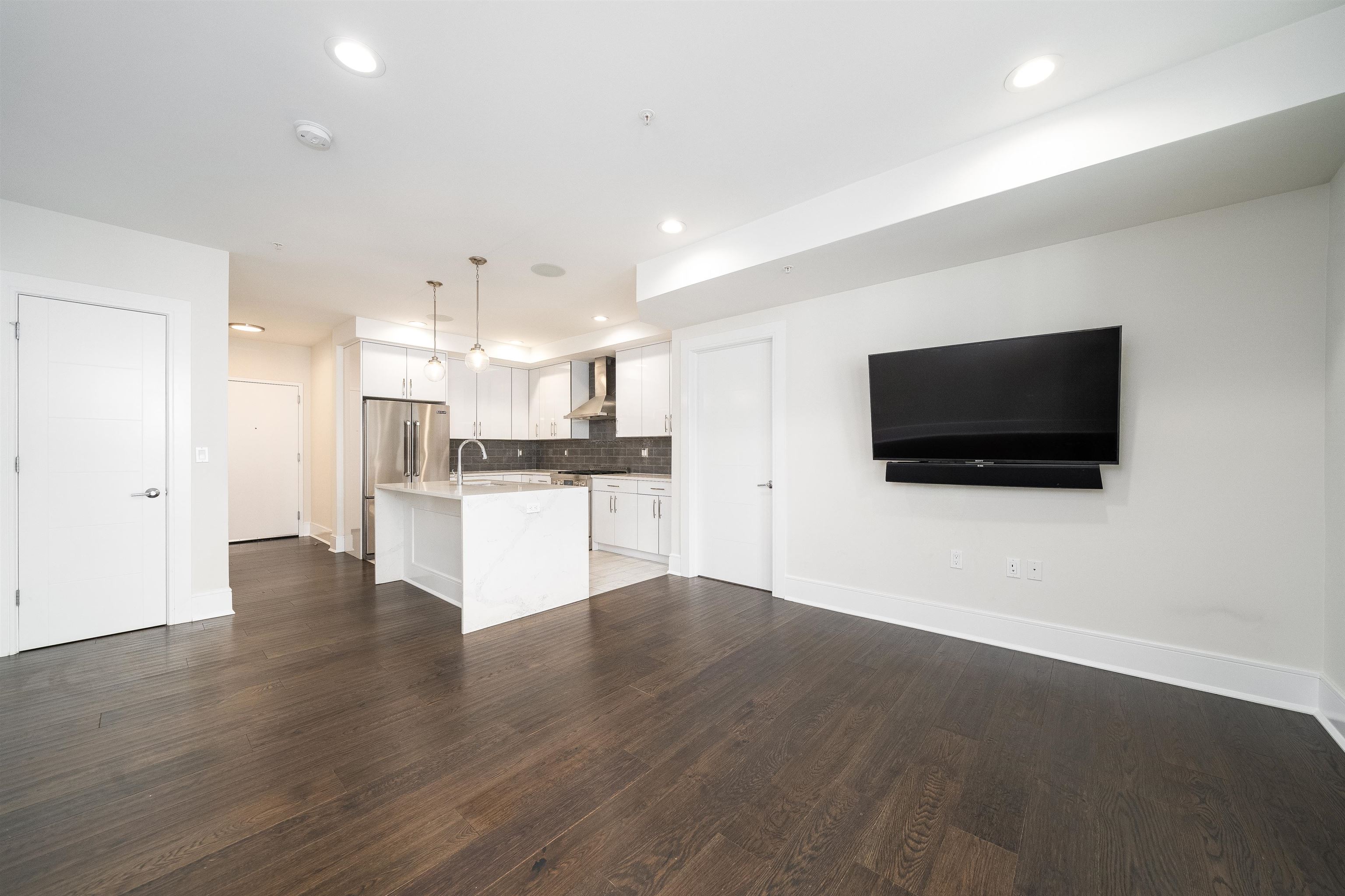 313 7TH ST Unit: 101