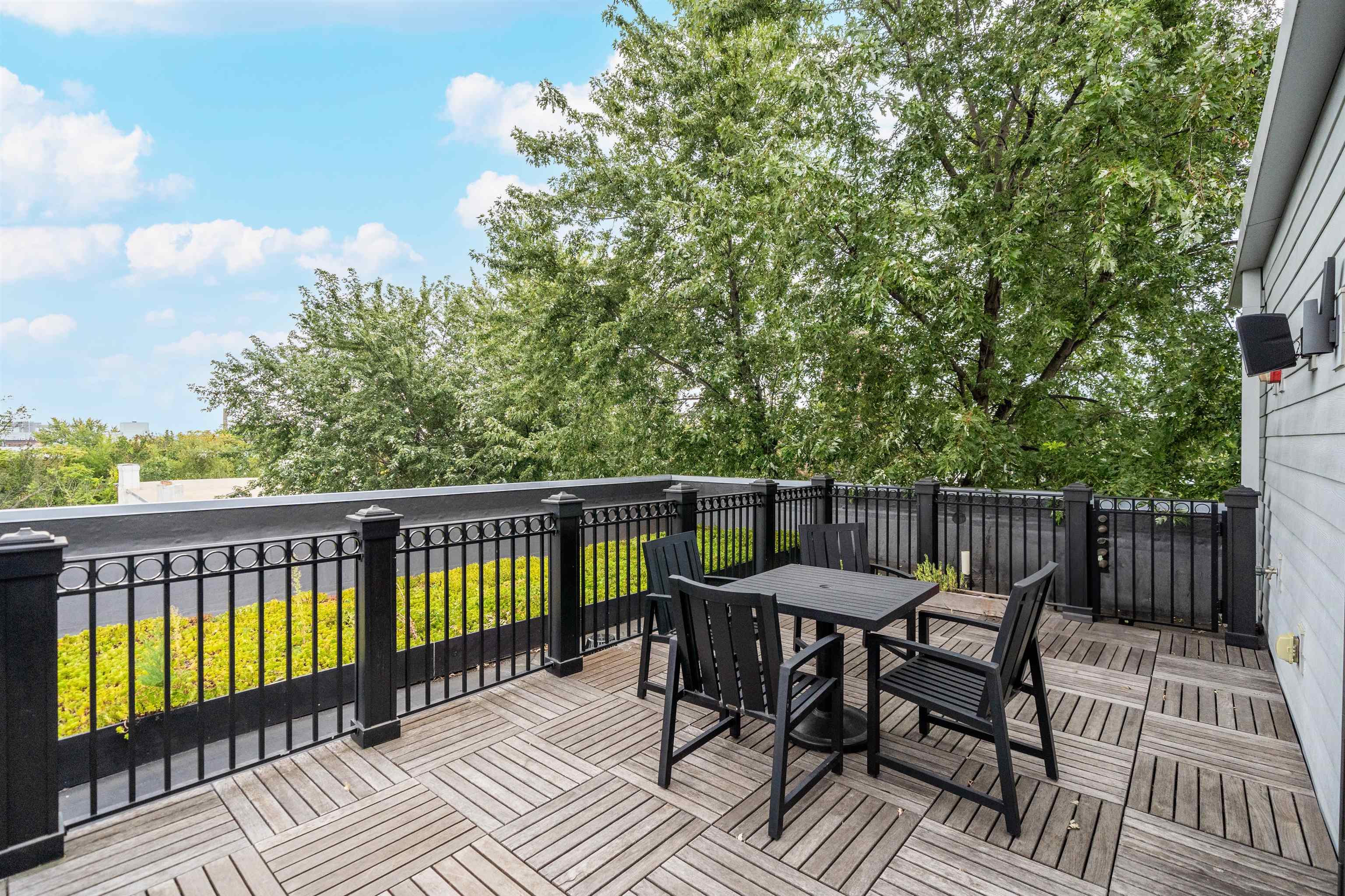 313 7TH ST Unit: 101