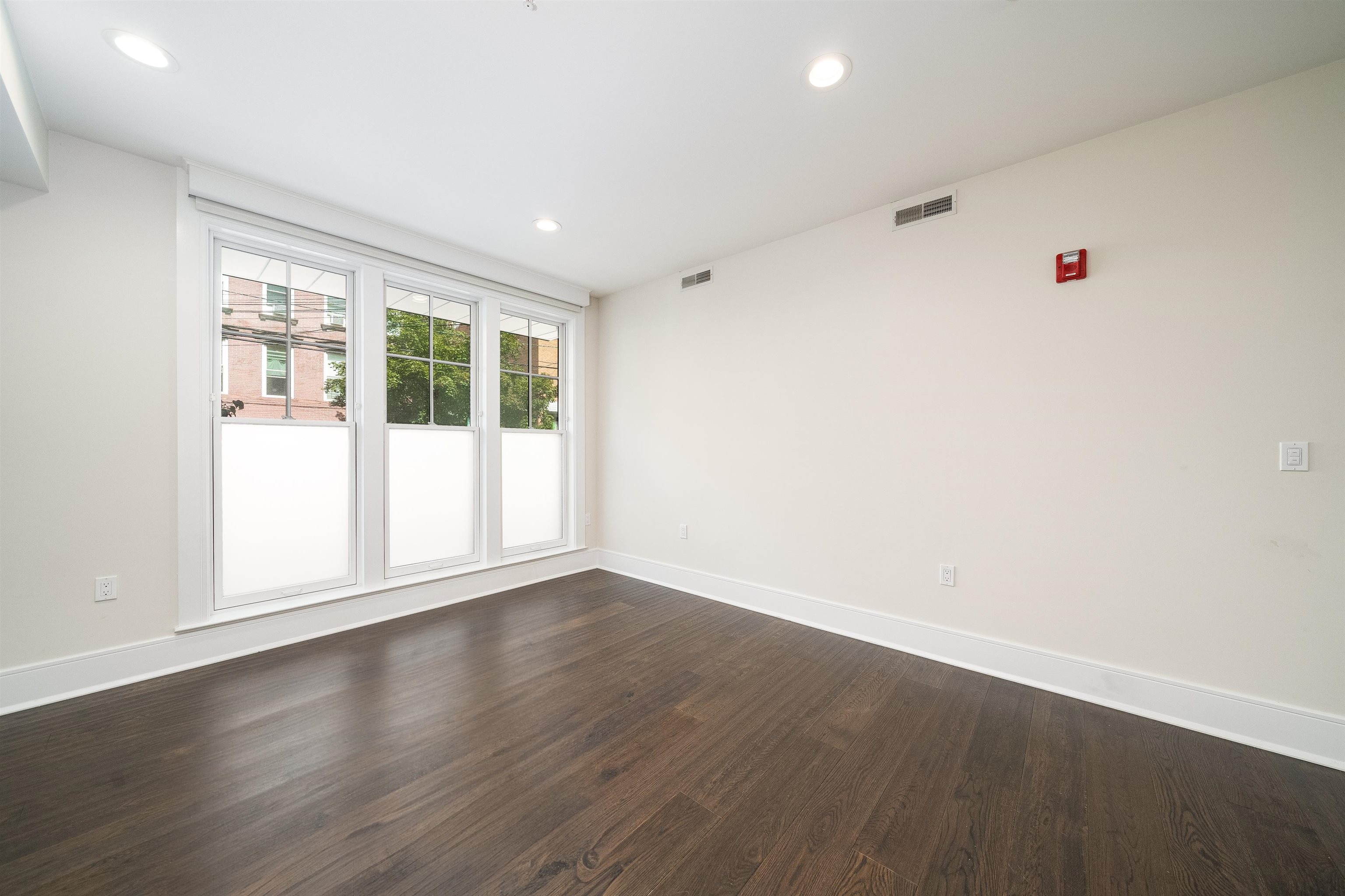313 7TH ST Unit: 101