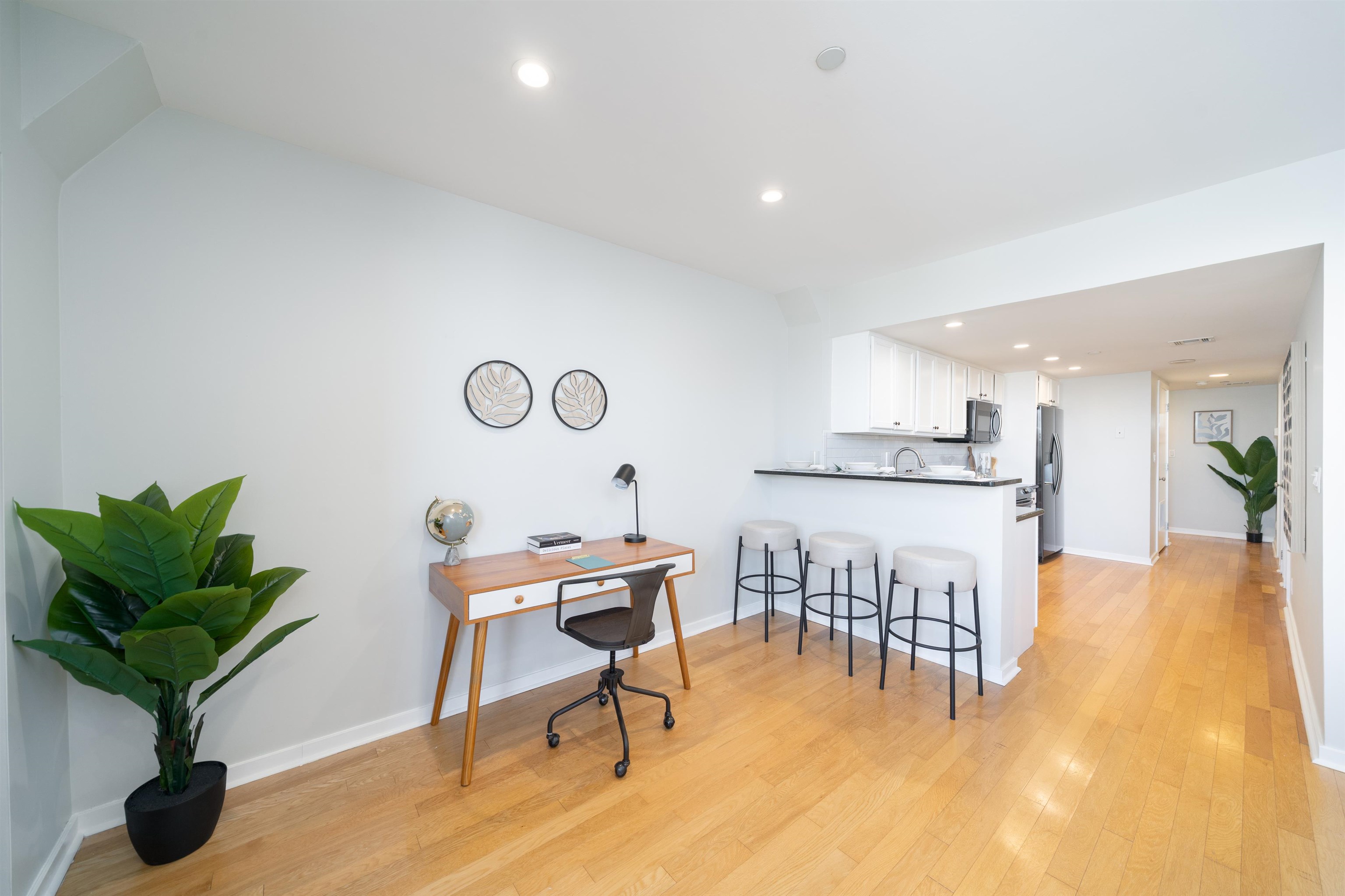 689 LUIS M MARIN BLVD Unit: 706