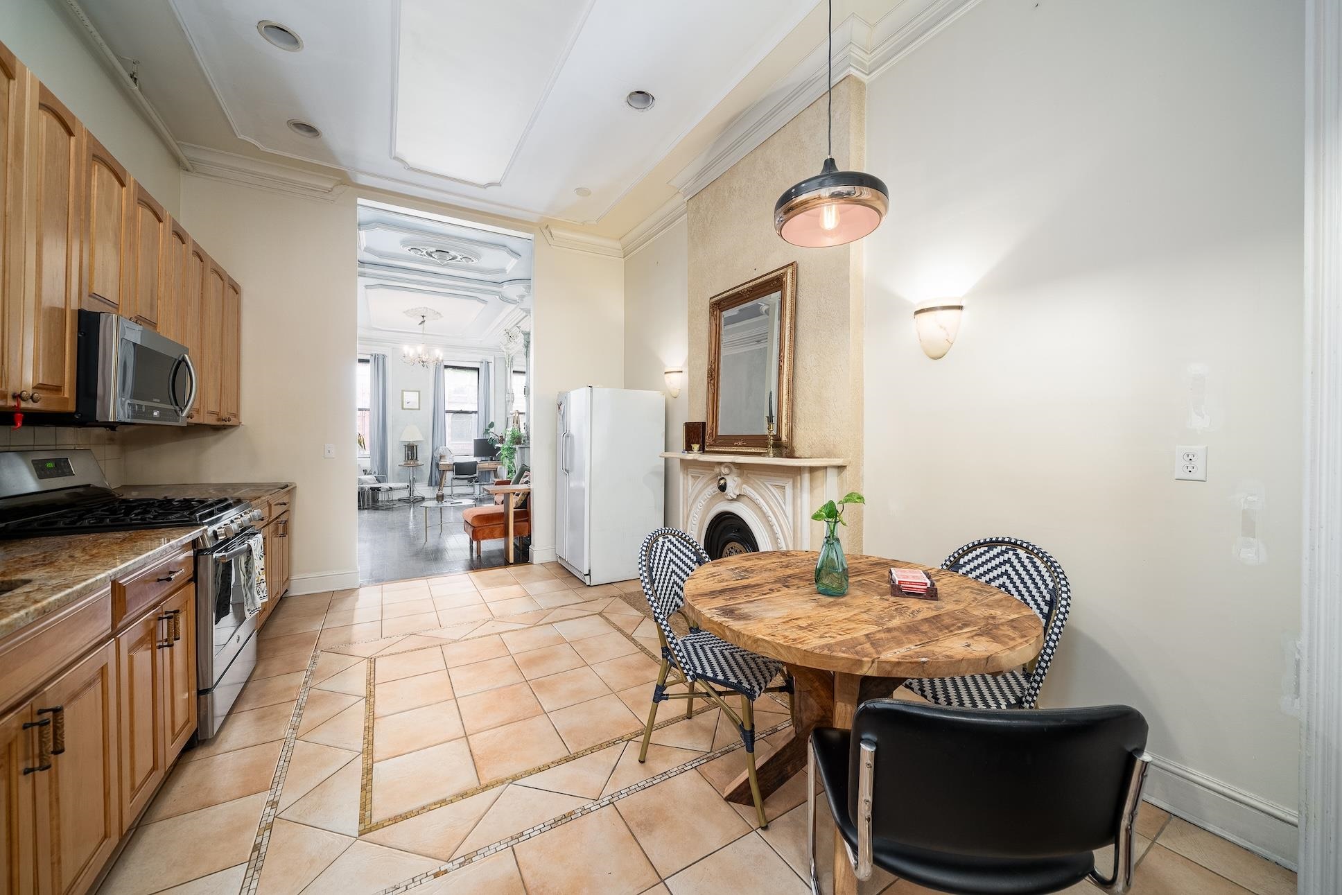 661 JERSEY AVE Unit: 2