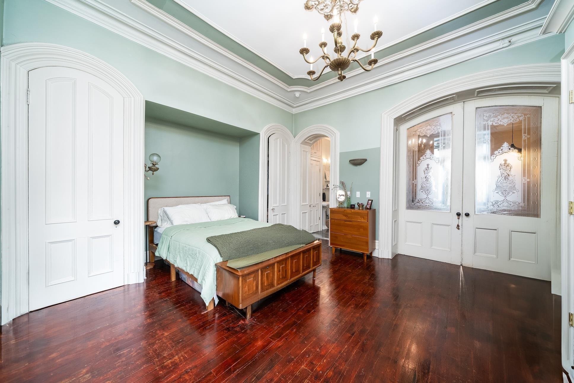 661 JERSEY AVE Unit: 2