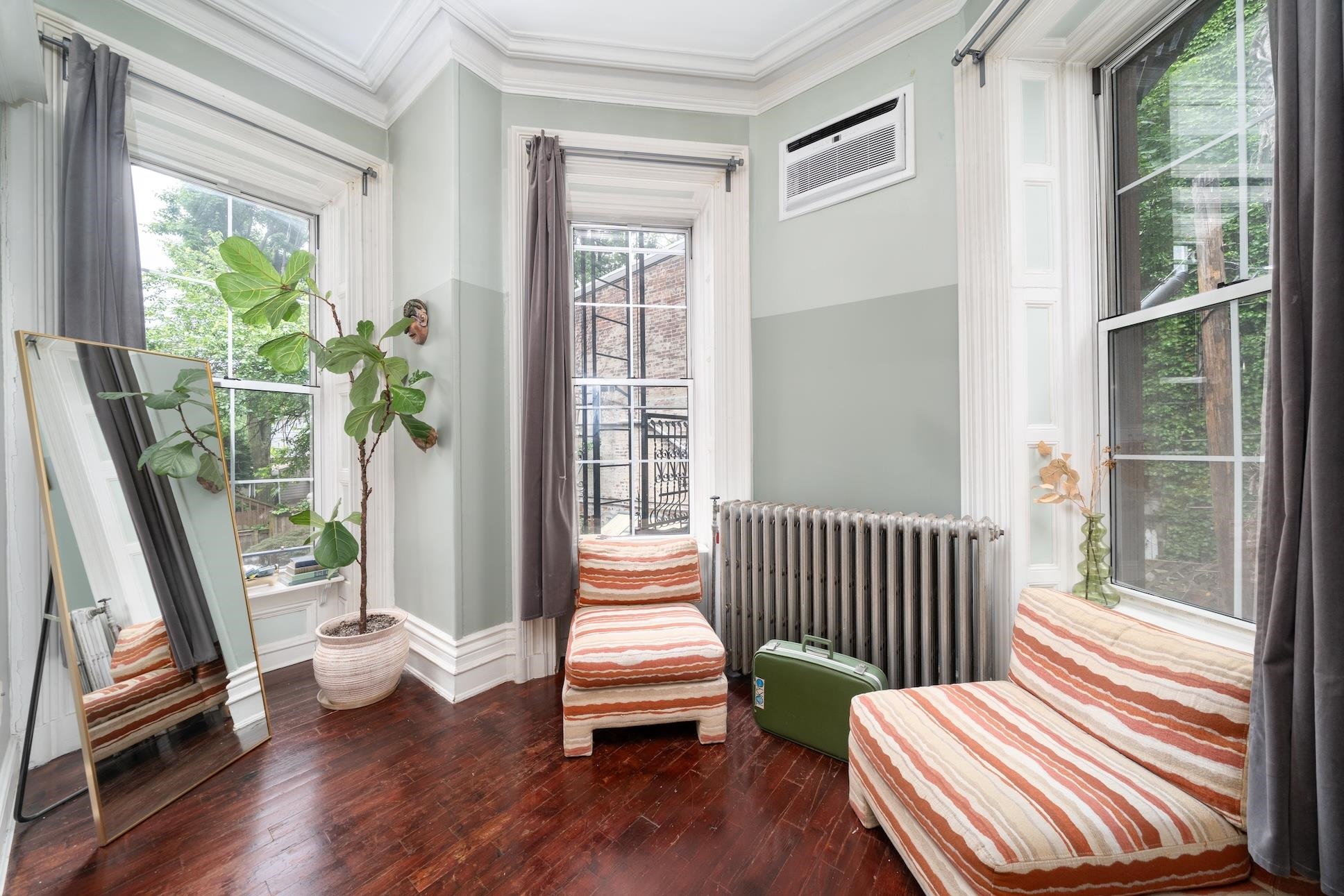 661 JERSEY AVE Unit: 2