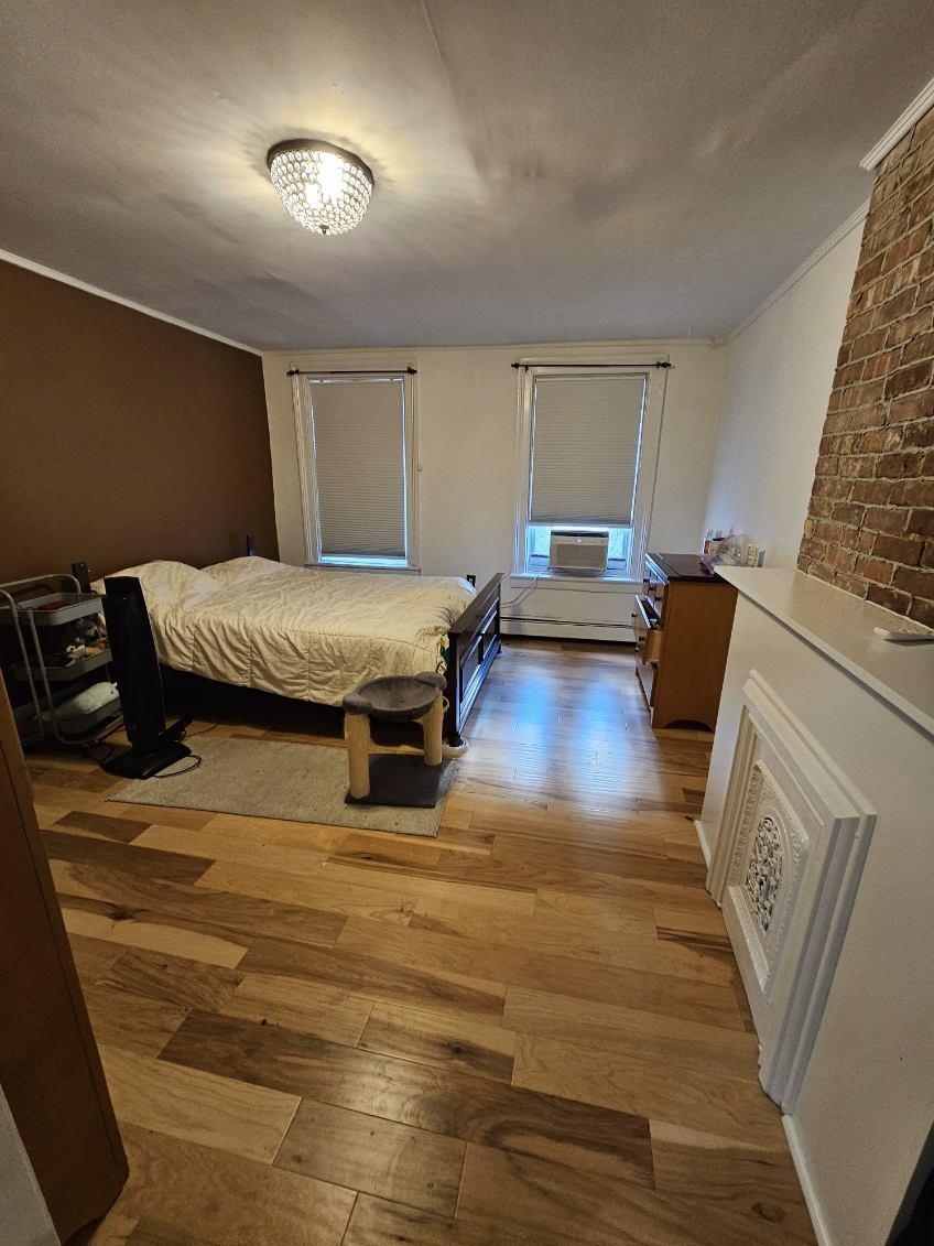 924 WILLOW AVE Unit: 3