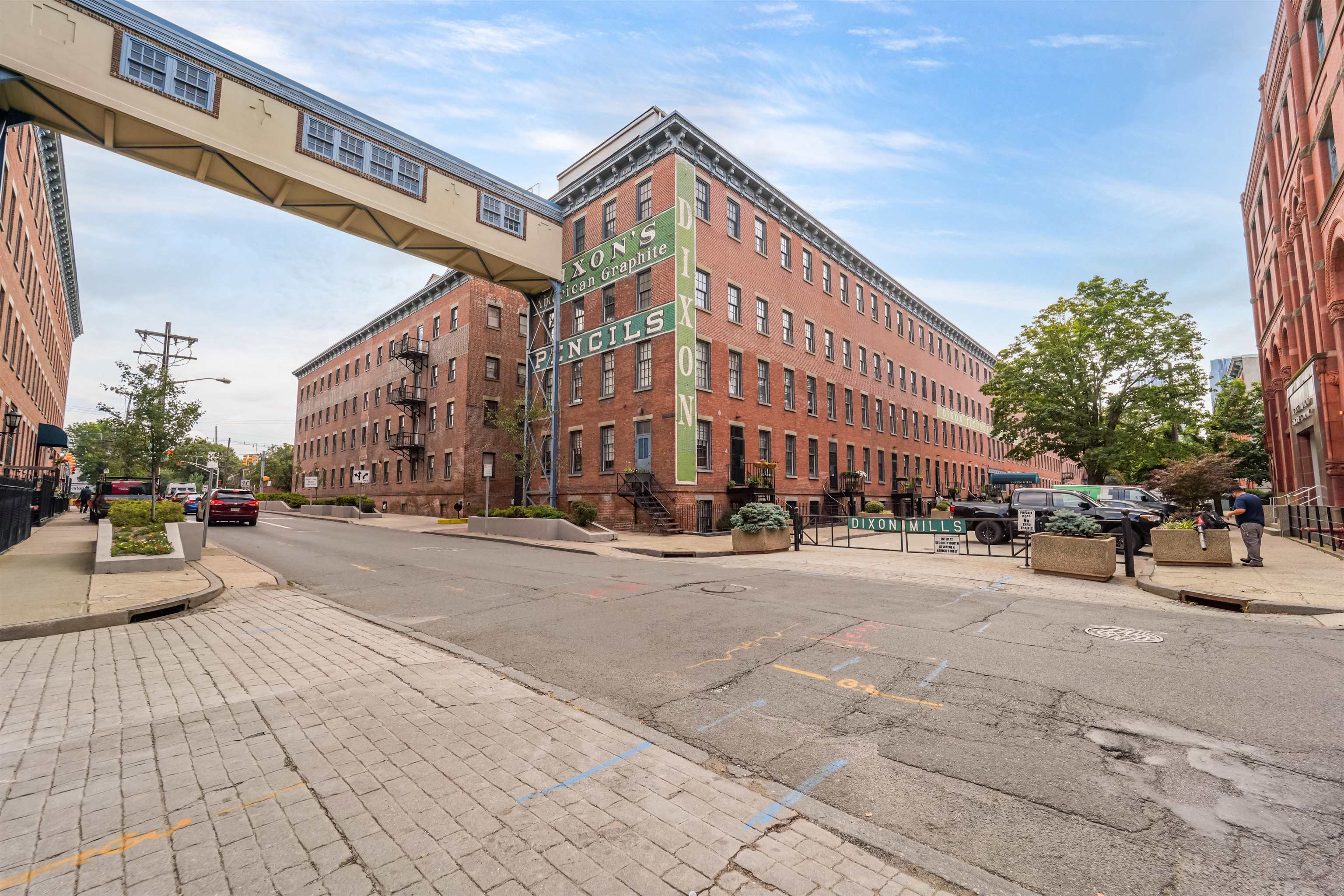 227 CHRISTOPHER COLUMBUS DR Unit: 119B