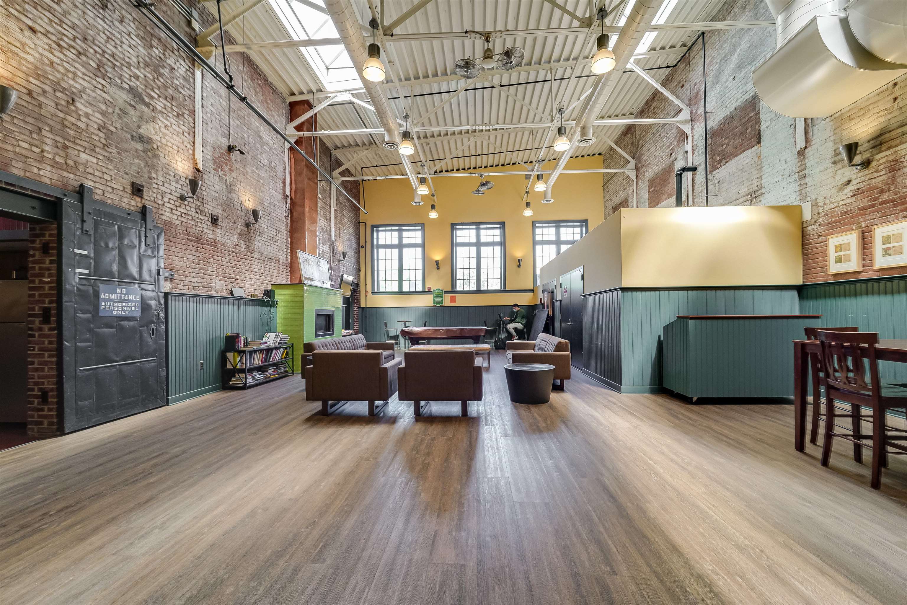 227 CHRISTOPHER COLUMBUS DR Unit: 119B