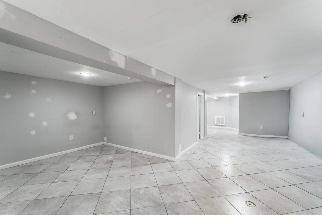 35 LEXINGTON AVE