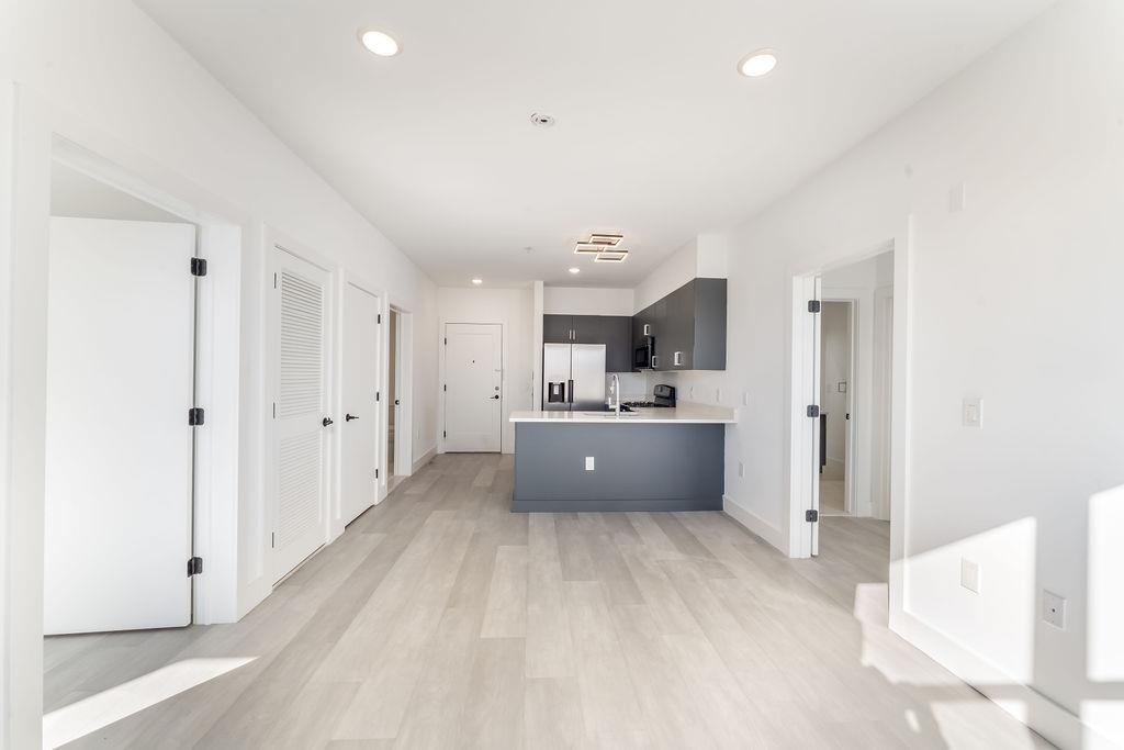 43-45 32ND ST Unit: 305