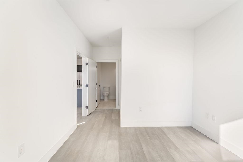 43-45 32ND ST Unit: 305