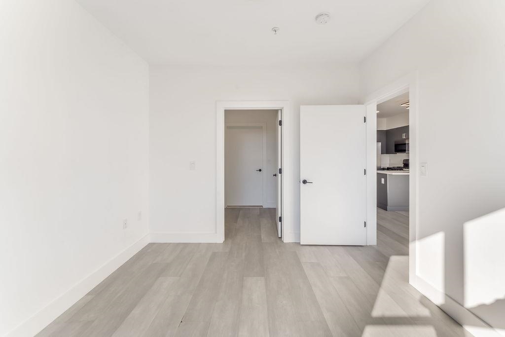 43-45 32ND ST Unit: 305