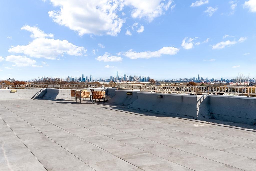 43-45 32ND ST Unit: 305