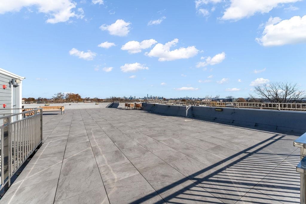 43-45 32ND ST Unit: 305