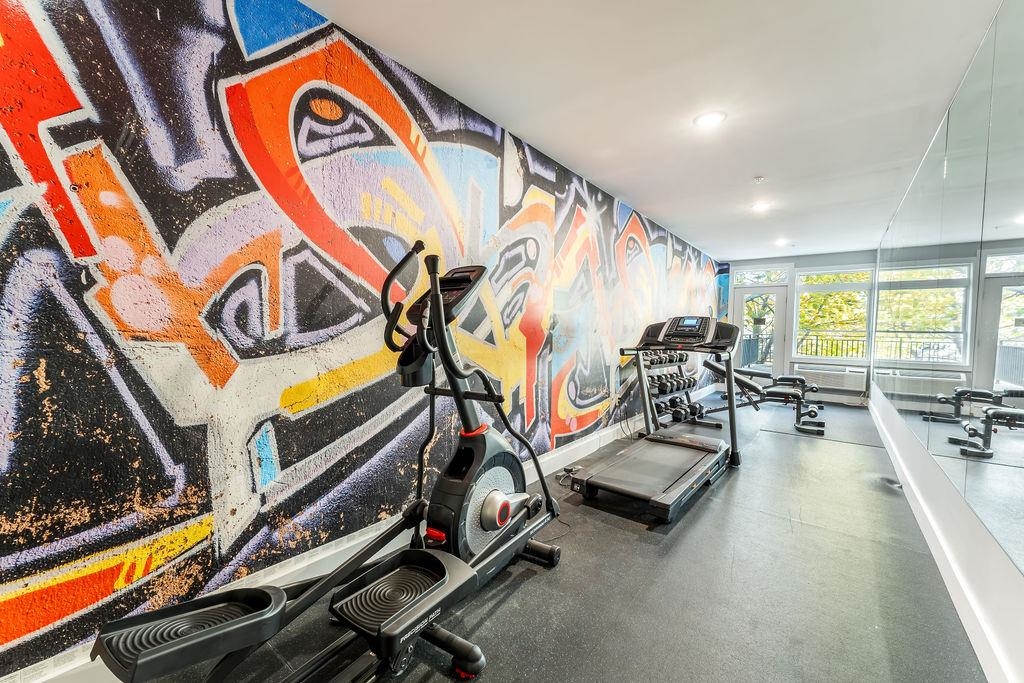 43-45 32ND ST Unit: 305