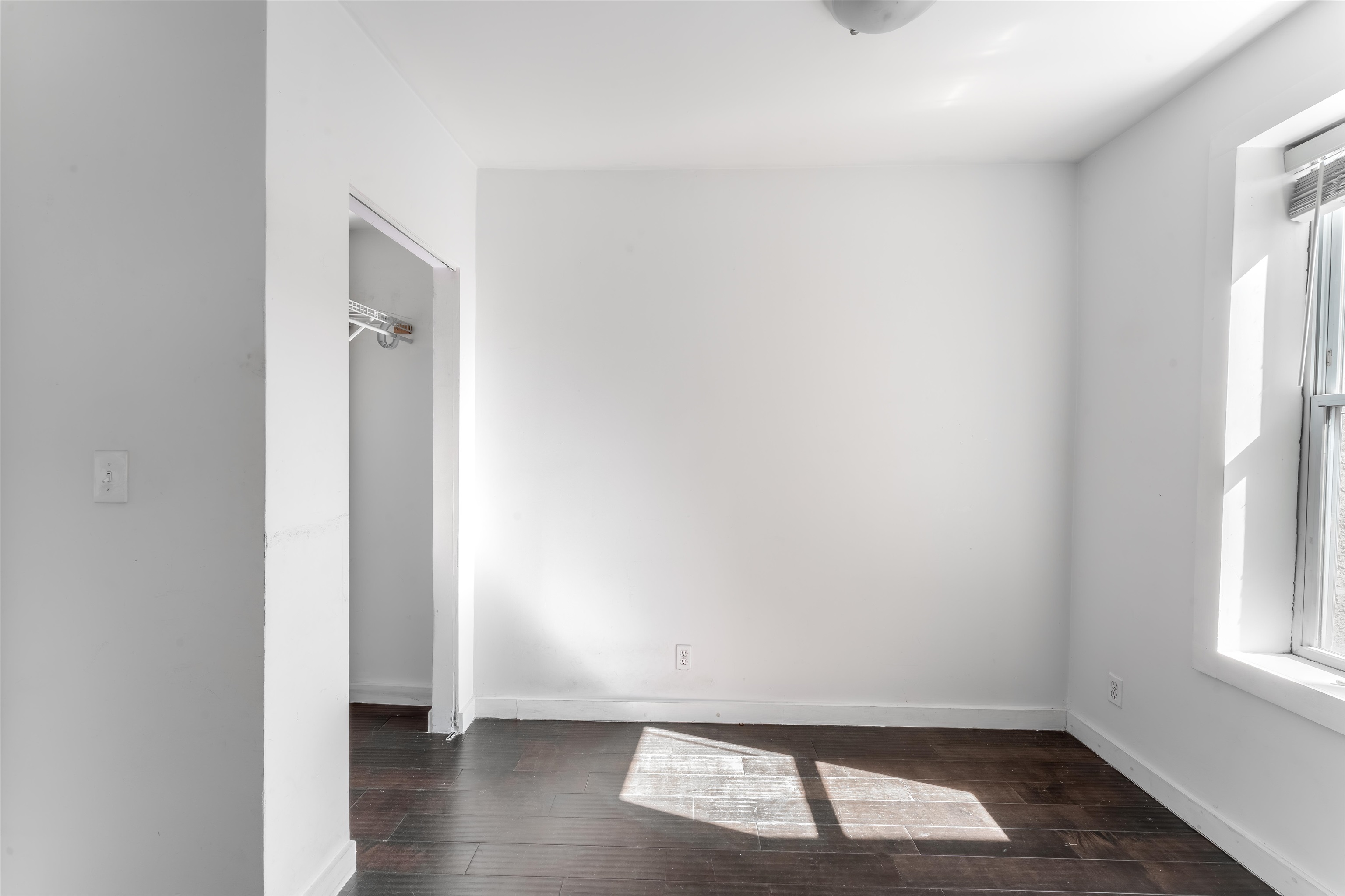 100 PARK AVE Unit: 4