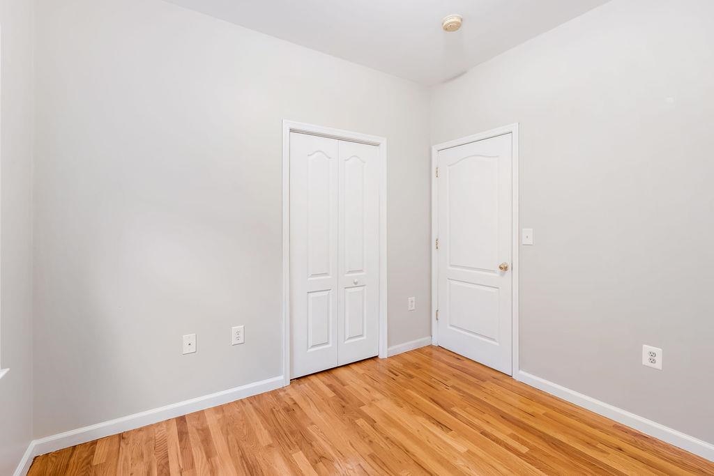 43 MANHATTAN AVE Unit: 2