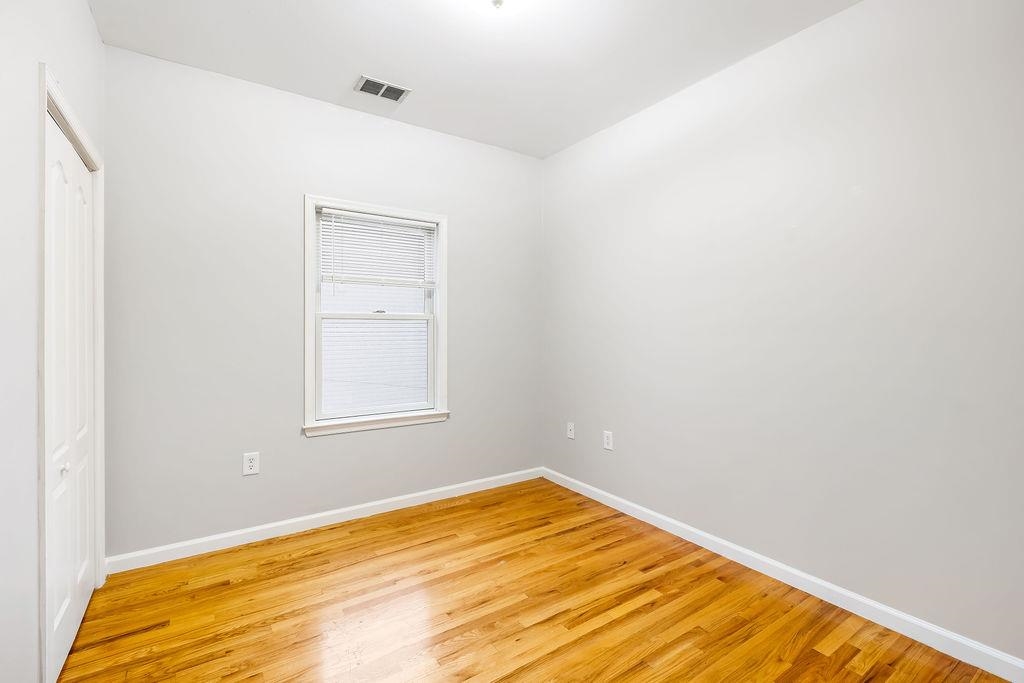 43 MANHATTAN AVE Unit: 2