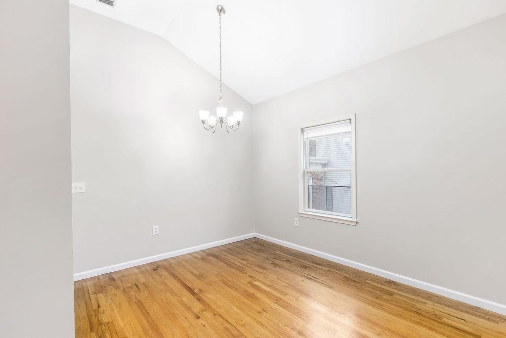 43 MANHATTAN AVE Unit: 2