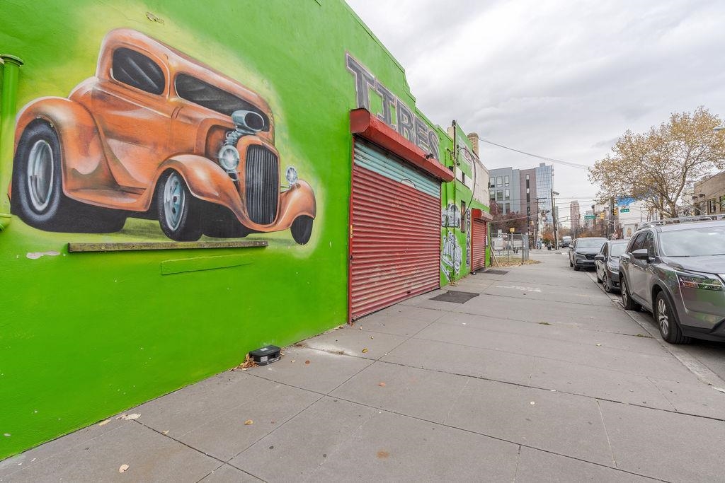 325-329 NEWARK AVE