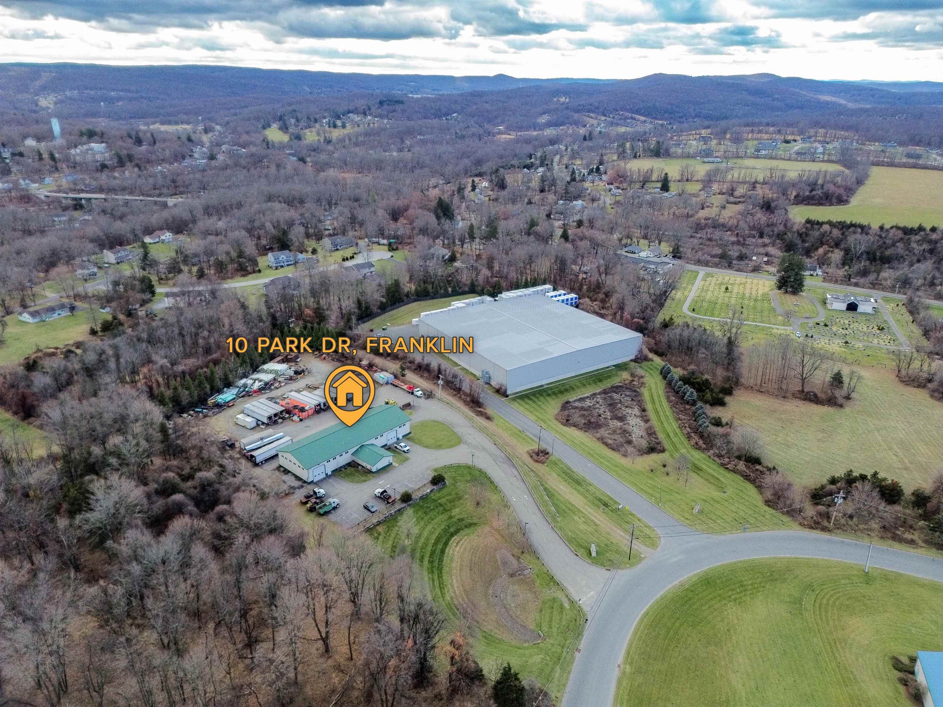 10 PARK DR