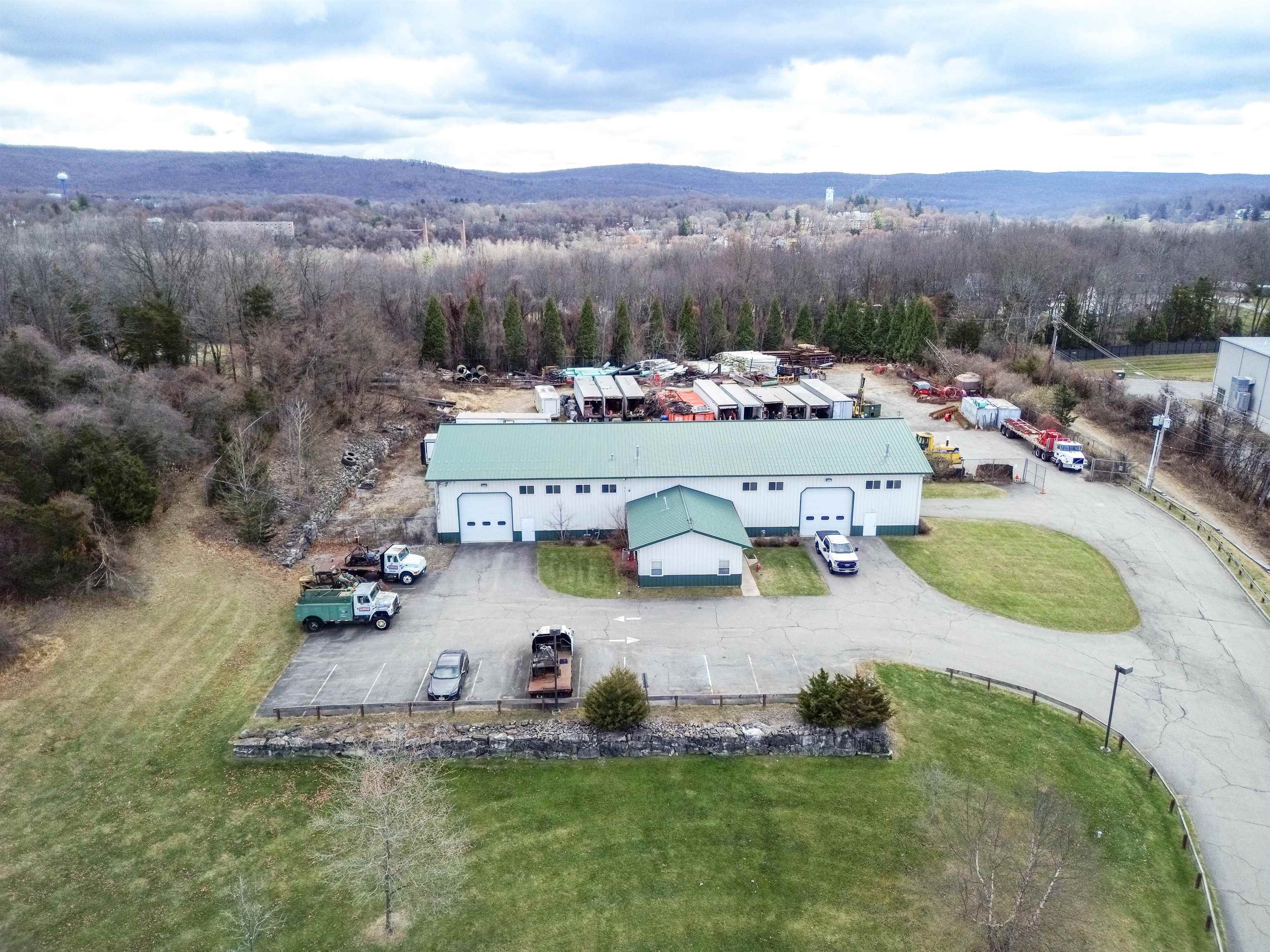 10 PARK DR