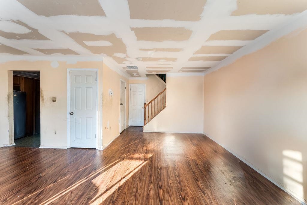15 CEDAR ST