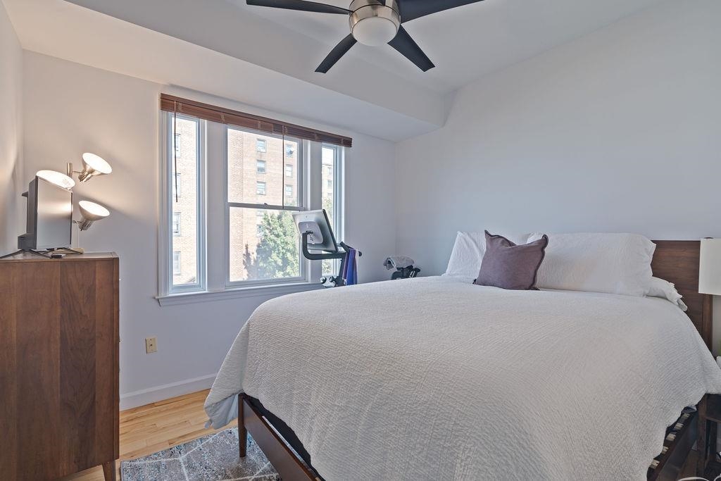 620 38TH ST Unit: 903