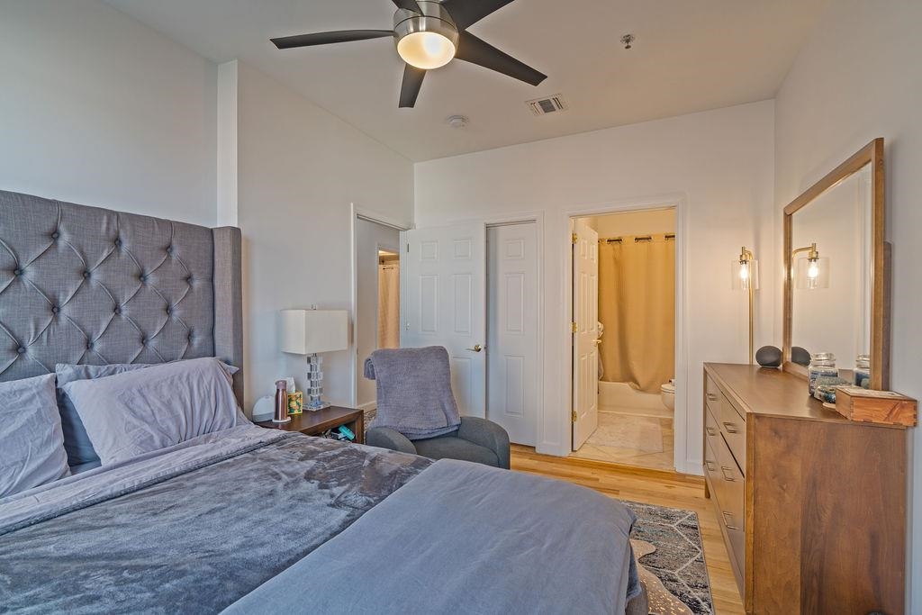620 38TH ST Unit: 903