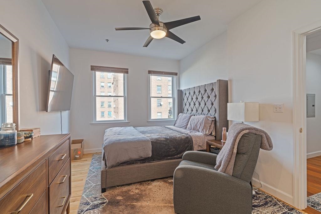 620 38TH ST Unit: 903